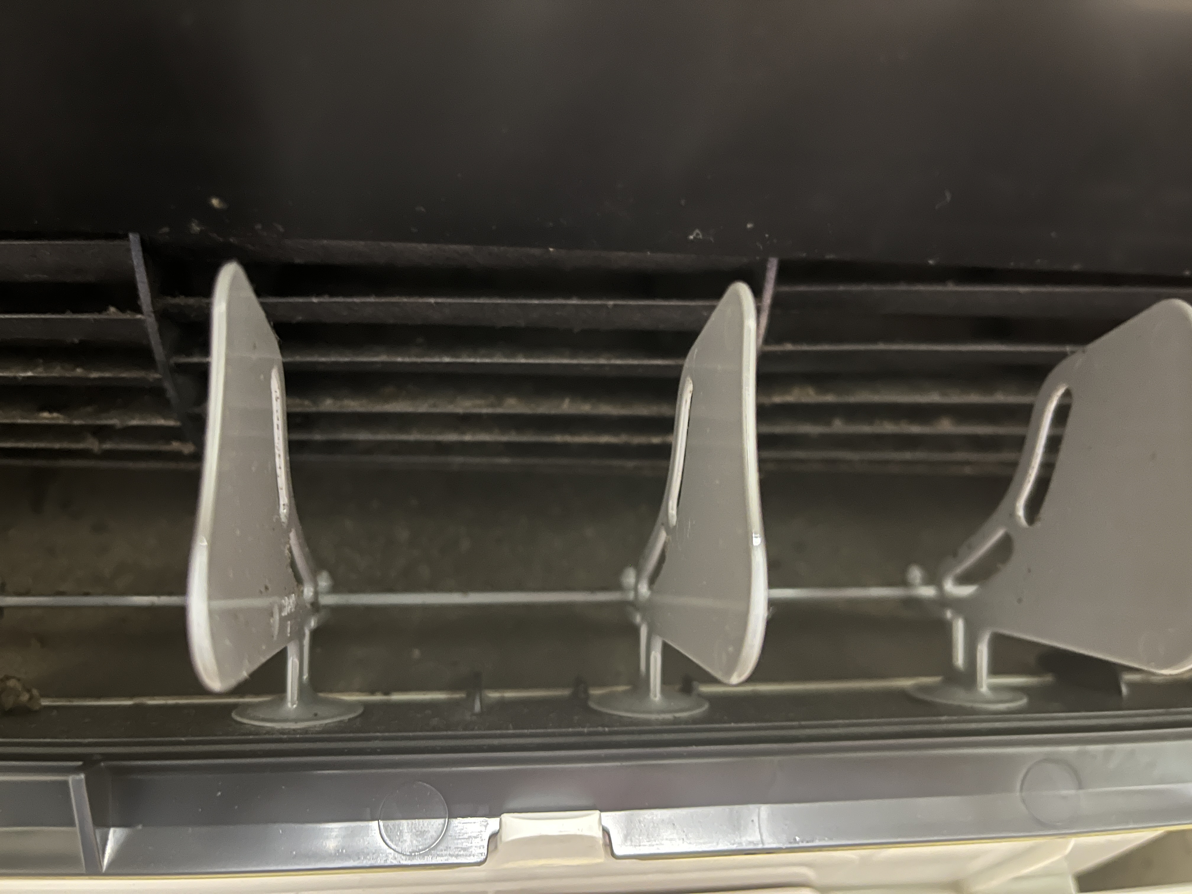 愛知県東海市のお掃除機能付きエアコンの作業前2