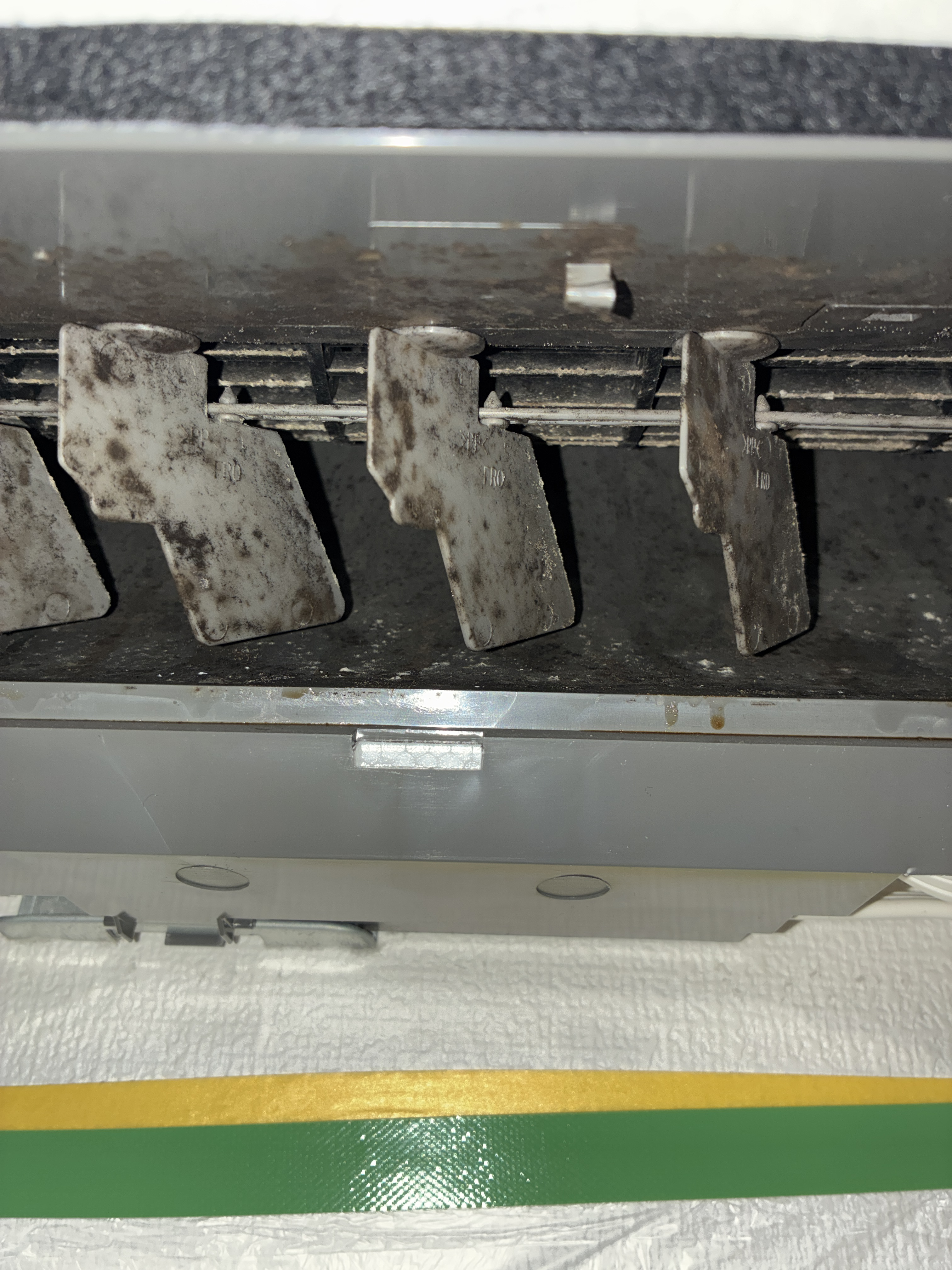 大阪府東大阪市岸田堂の壁掛けエアコンの作業前1