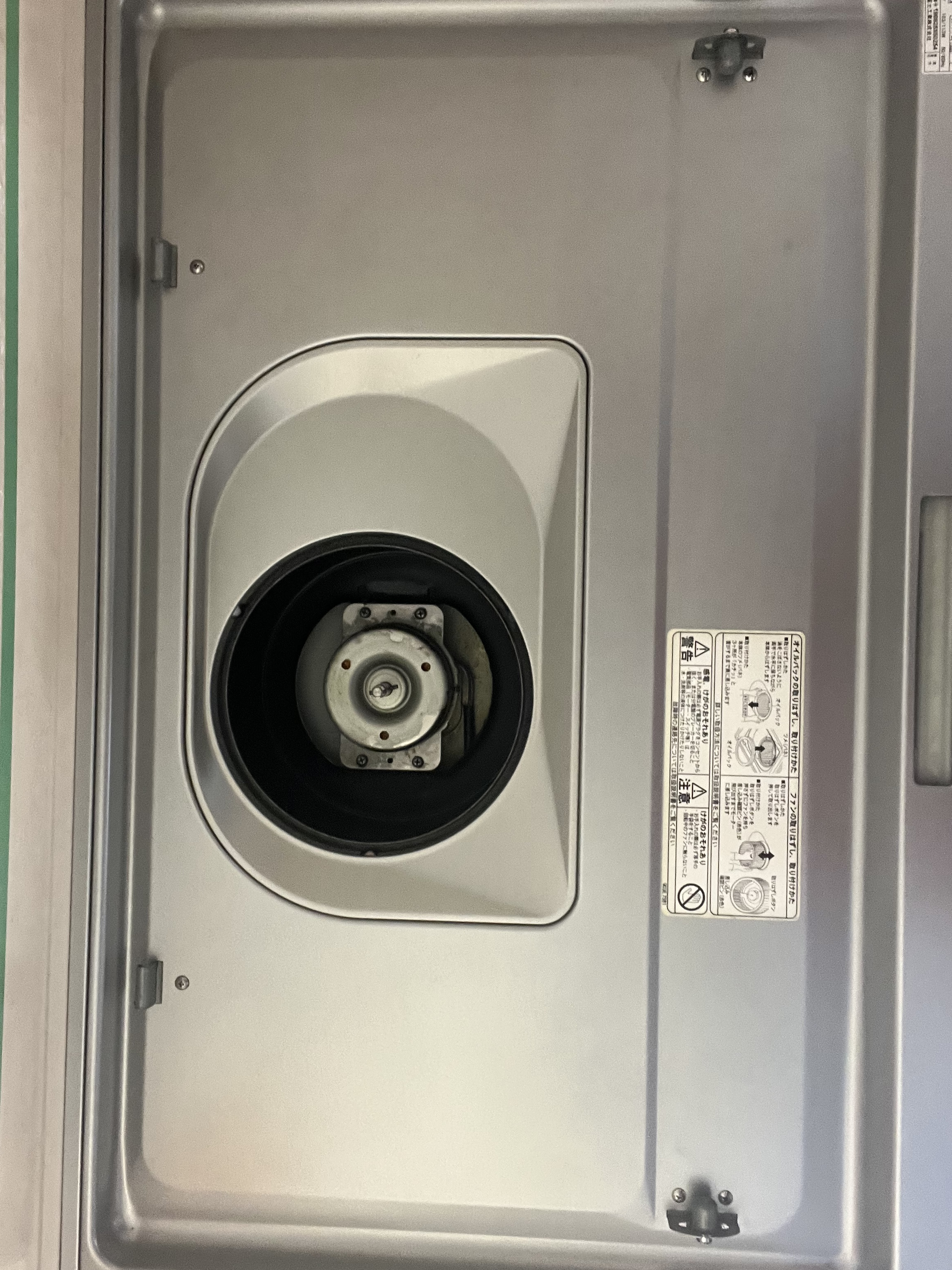 大阪府吹田市のレンジフードクリーニングの作業後2