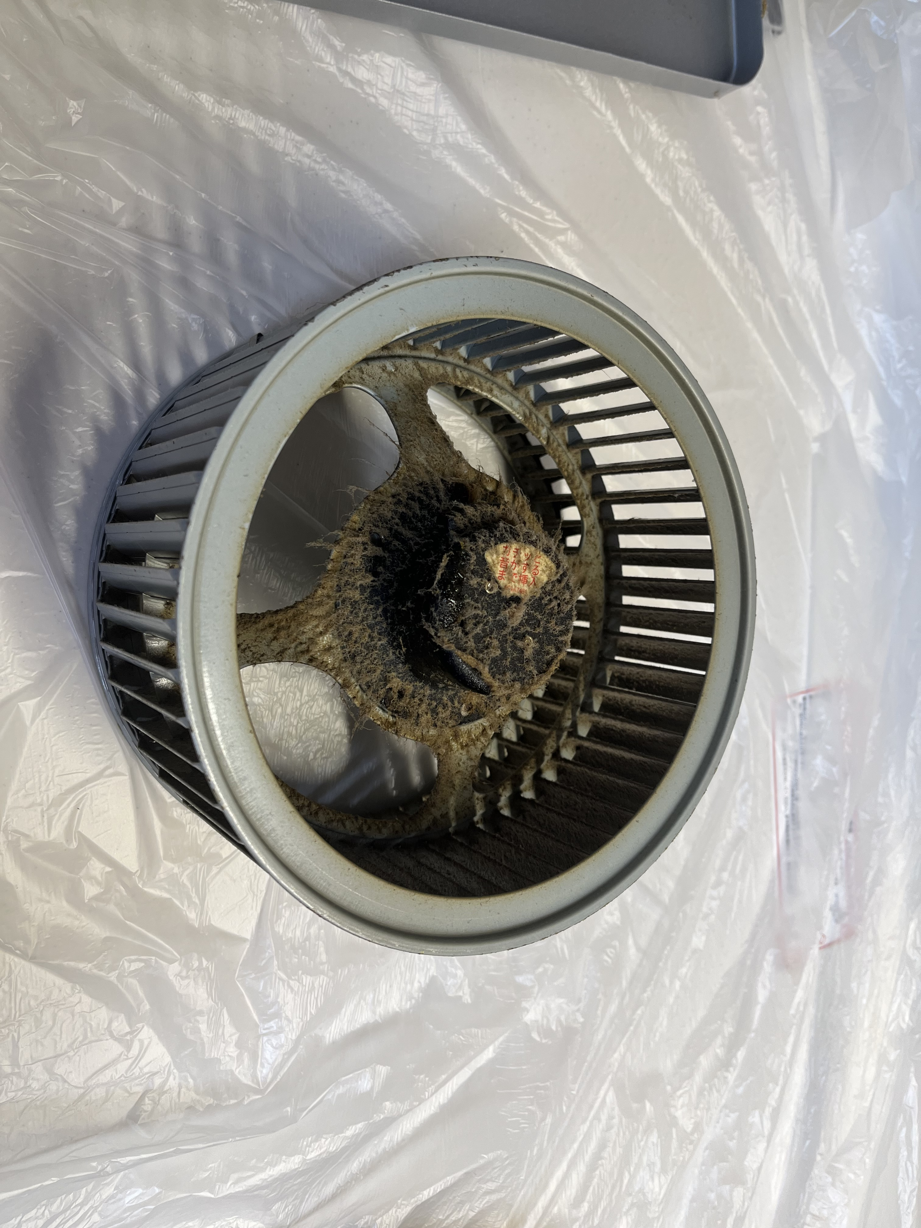 大阪府吹田市のレンジフードクリーニングの作業前1