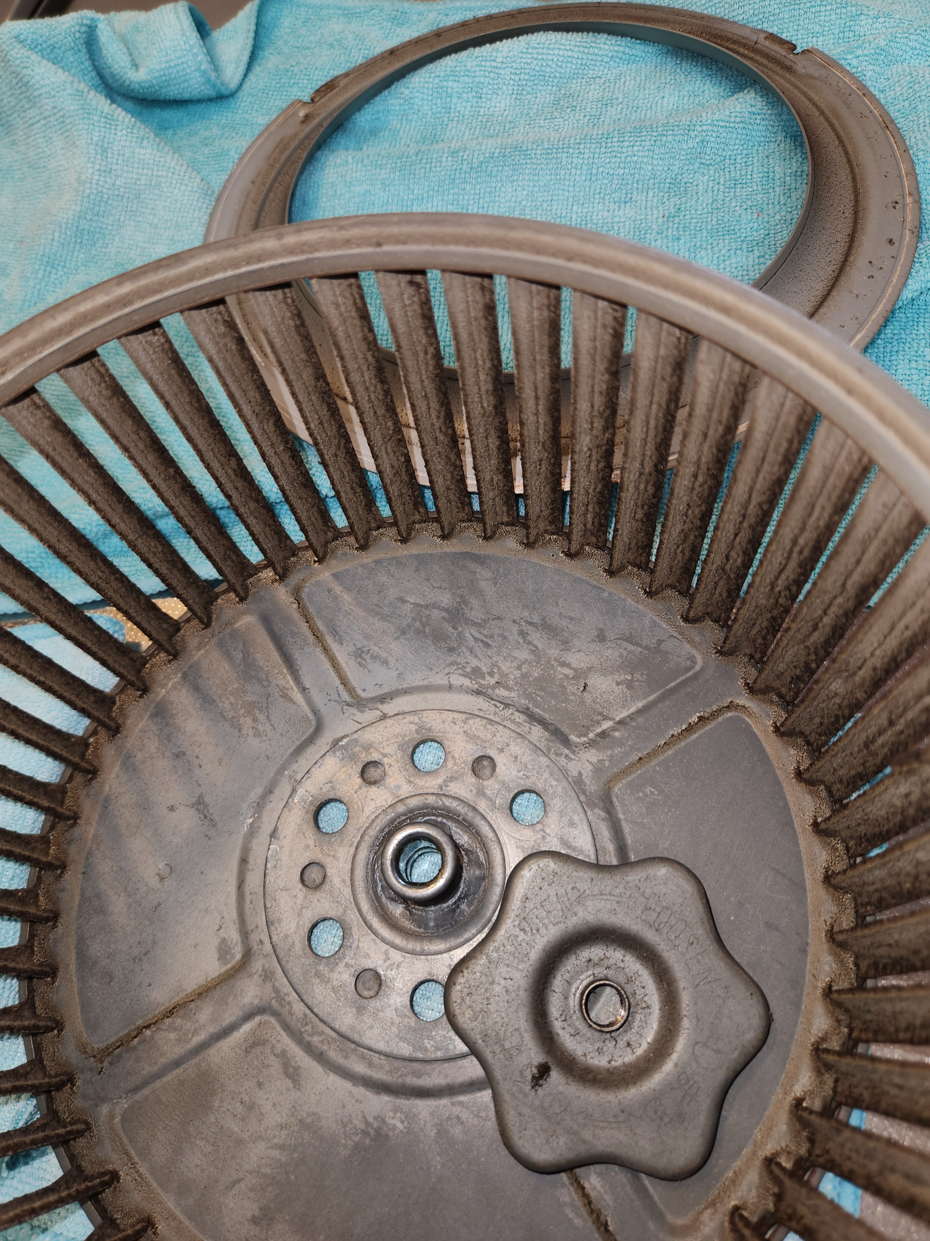 埼玉県東松山市のレンジフードクリーニングの作業前1