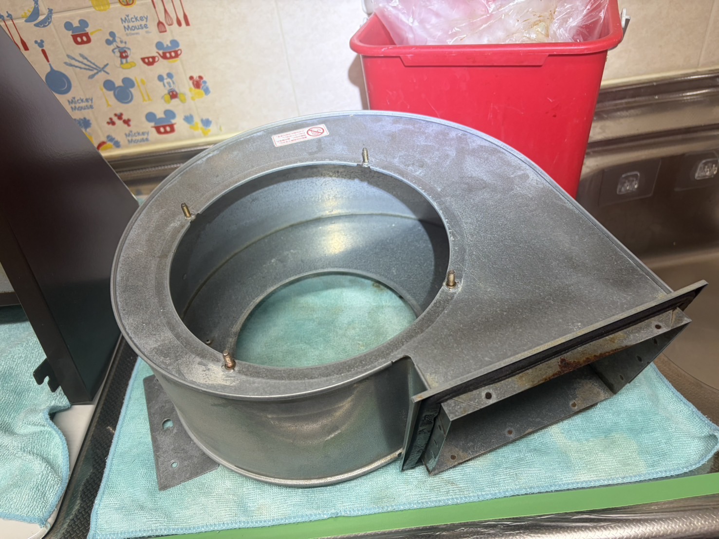 広島県広島市中区のレンジフードクリーニングの作業後3