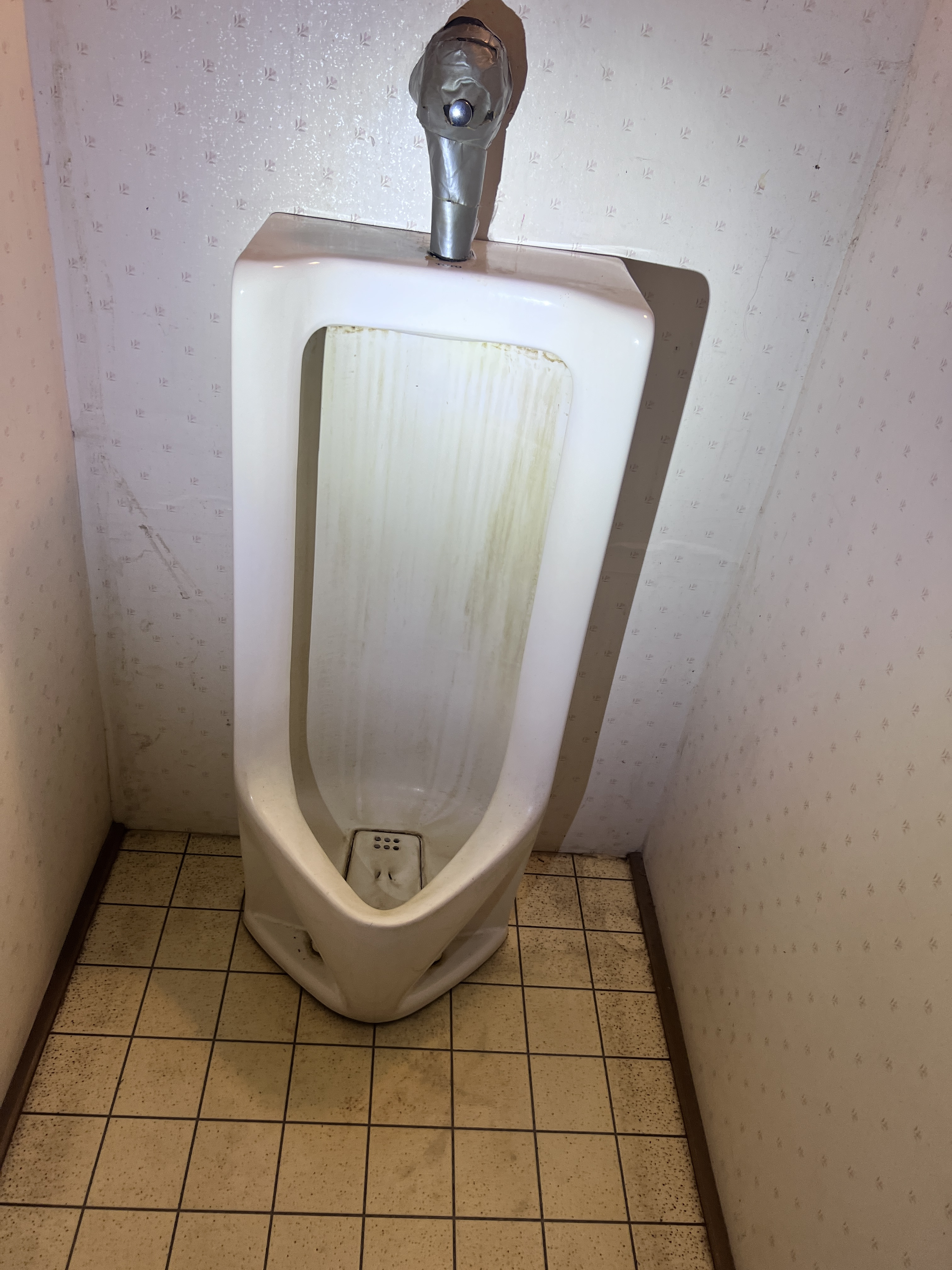 千葉県船橋市小室のトイレクリーニングの作業前1