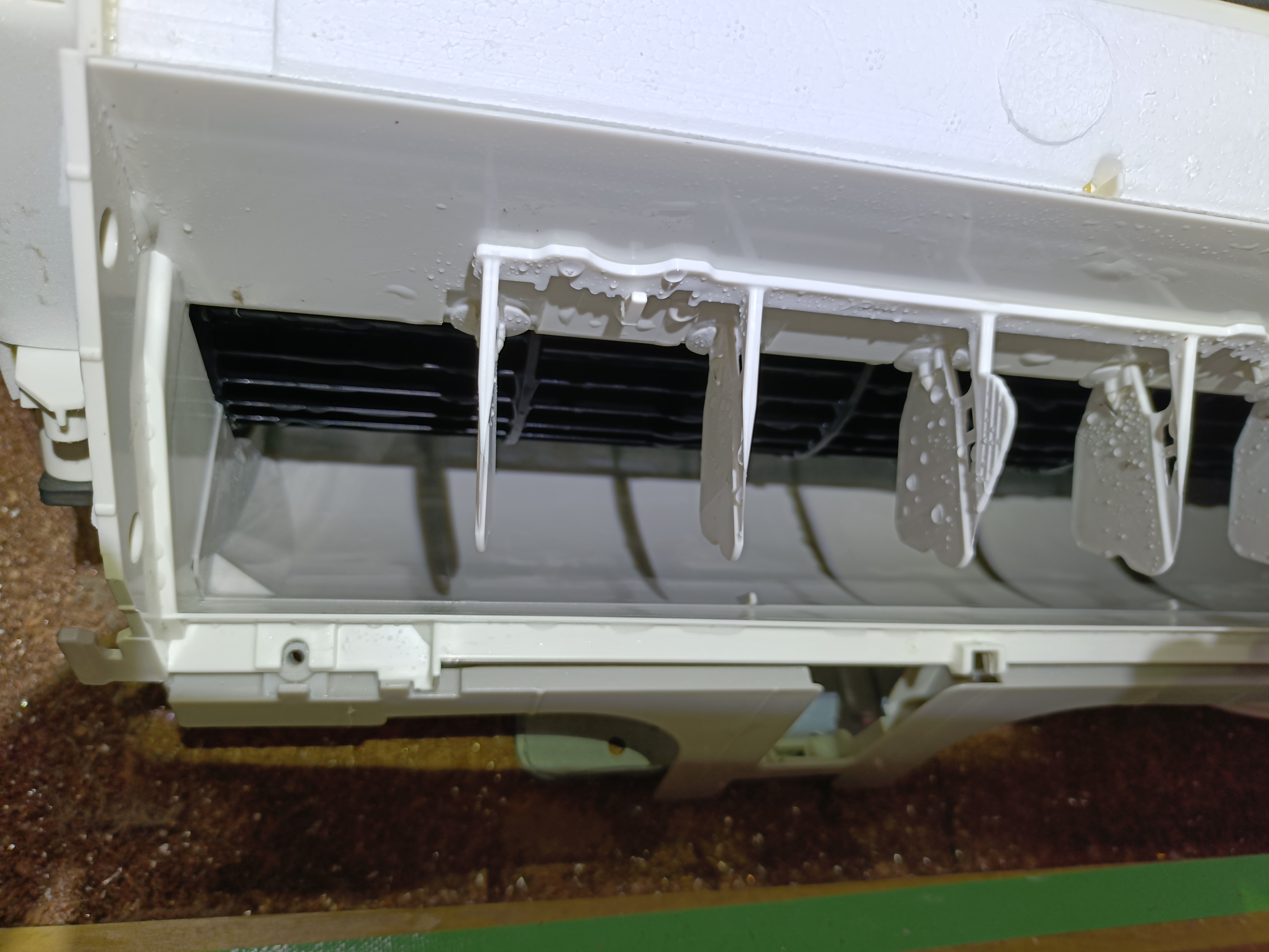 宮崎県えびの市岡松の壁掛けエアコンの作業後1