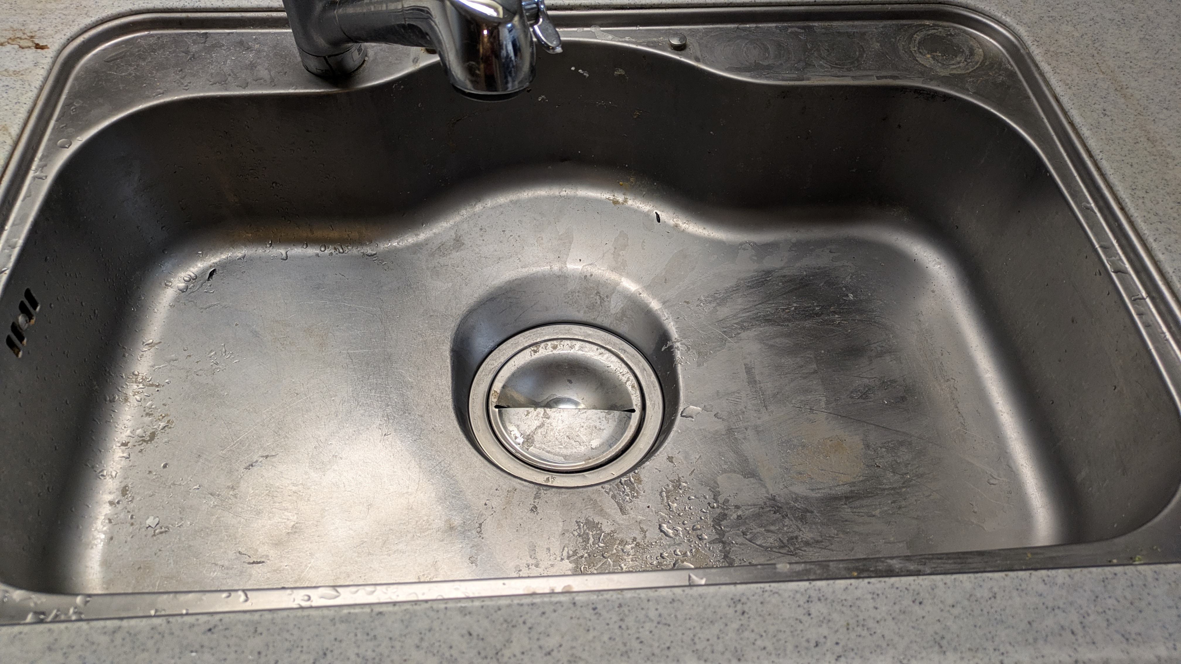 埼玉県戸田市のキッチンクリーニングの作業前1