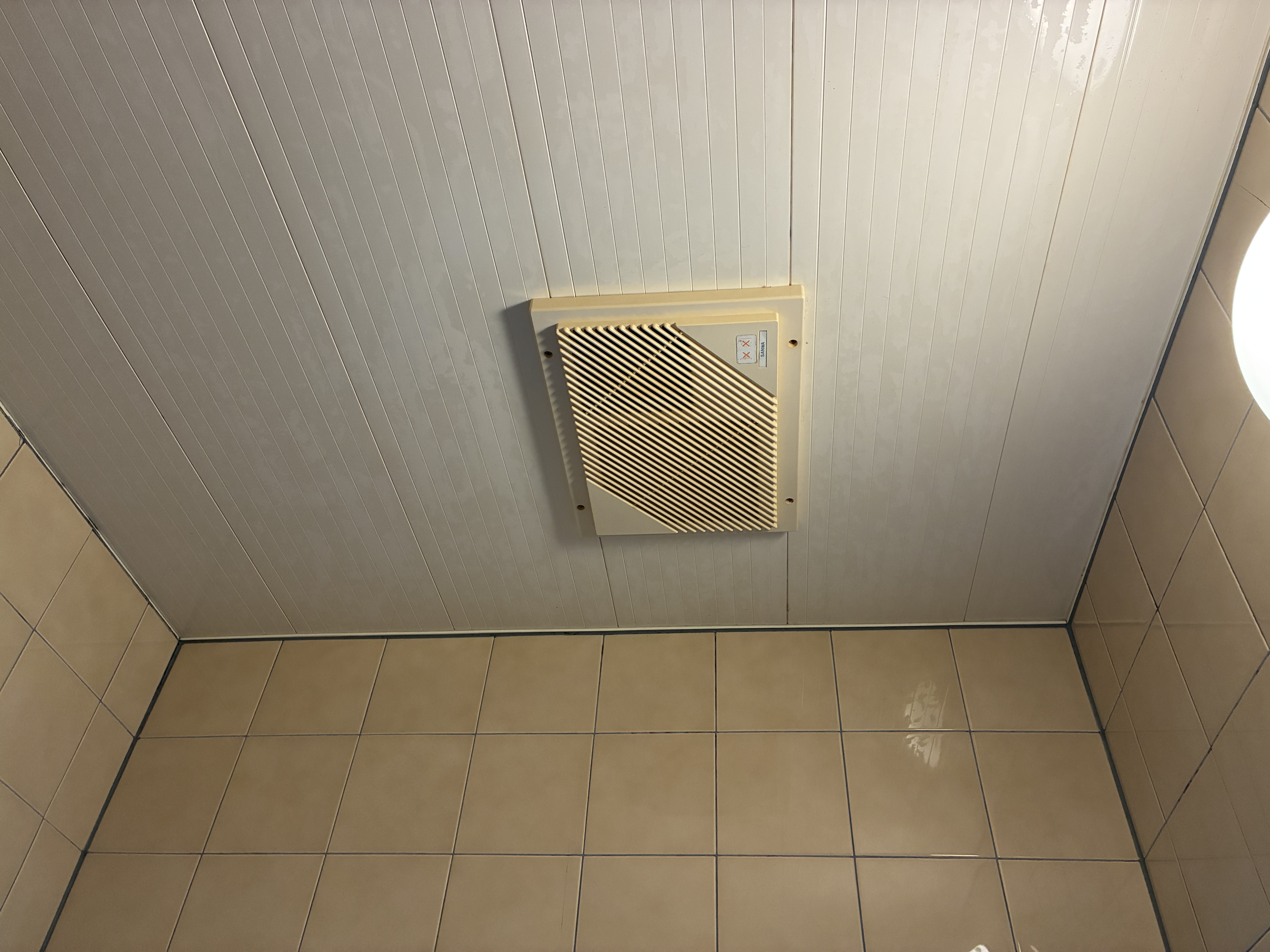 茨城県坂東市の洗面所クリーニングの作業後3