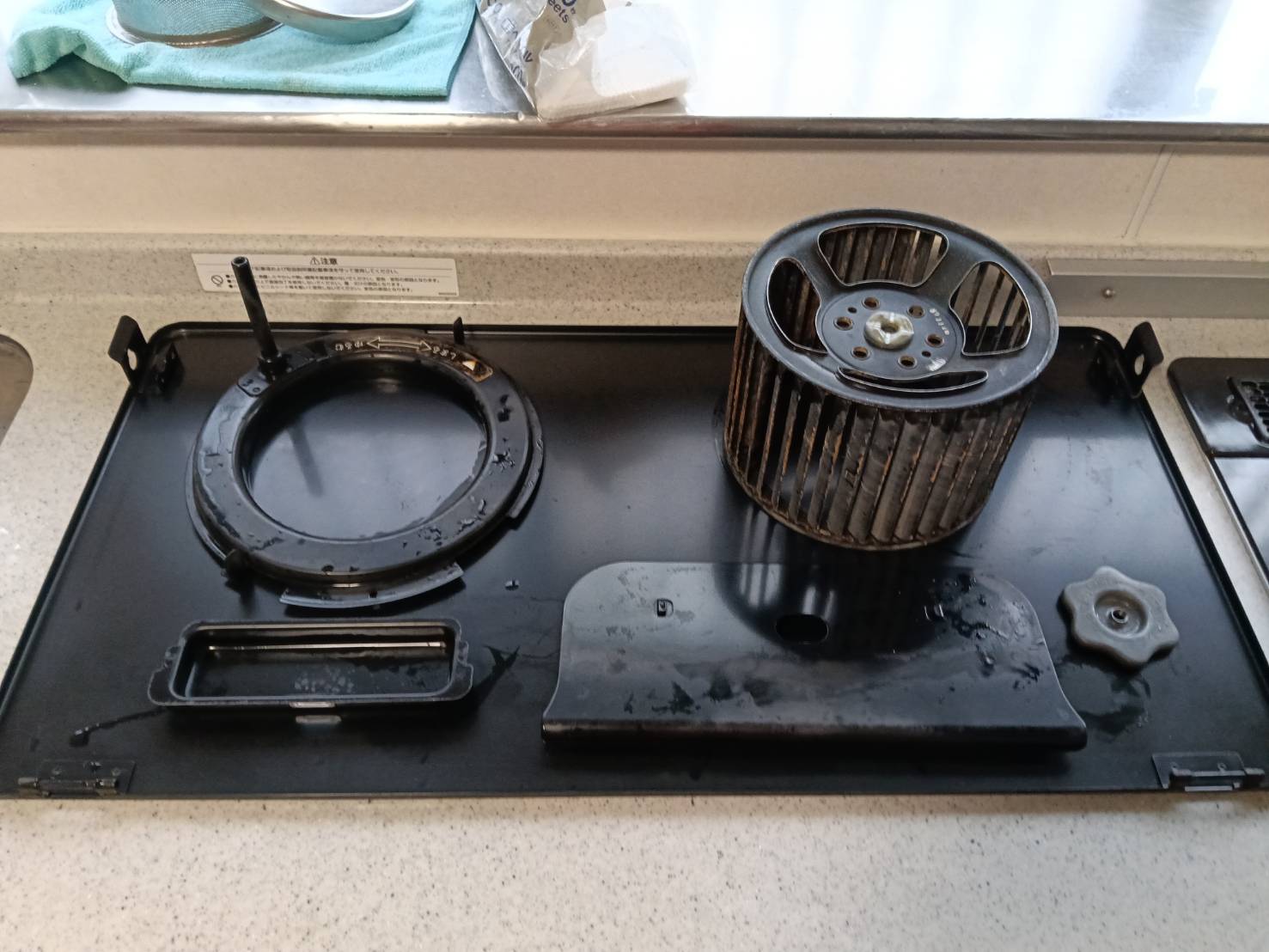 千葉県木更津市長須賀のレンジフードクリーニングの作業後3