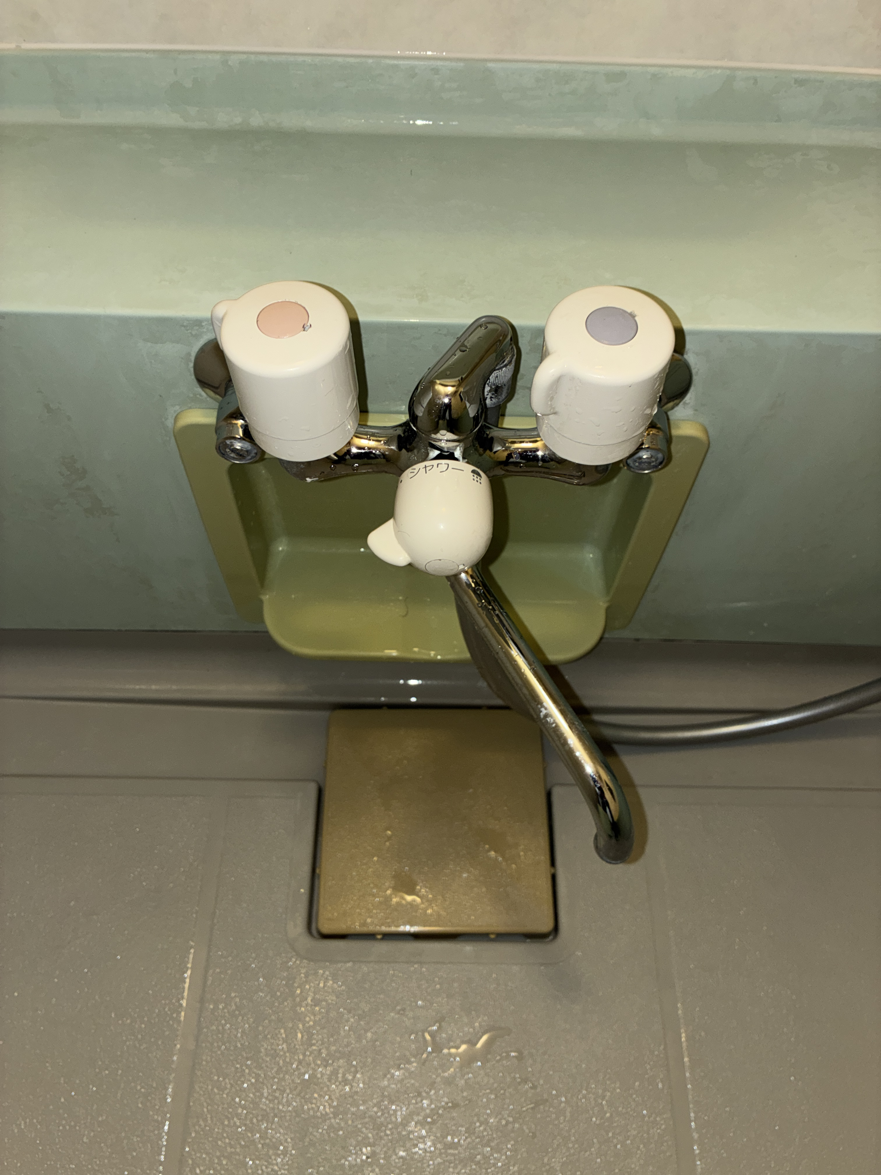 大阪府東大阪市の浴室・お風呂クリーニングの作業後1