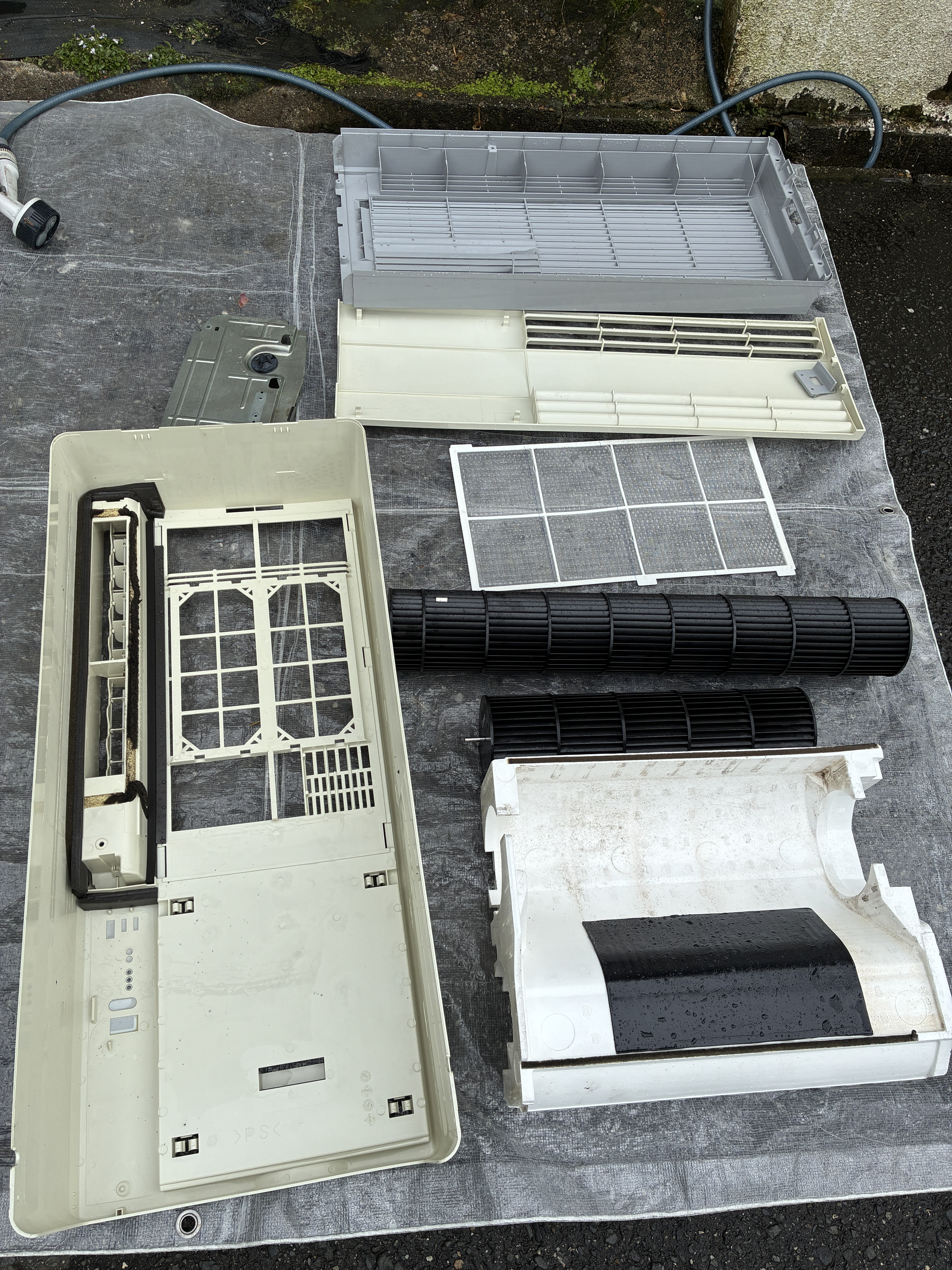 大阪府東大阪市上四条の壁掛けエアコンの作業後1