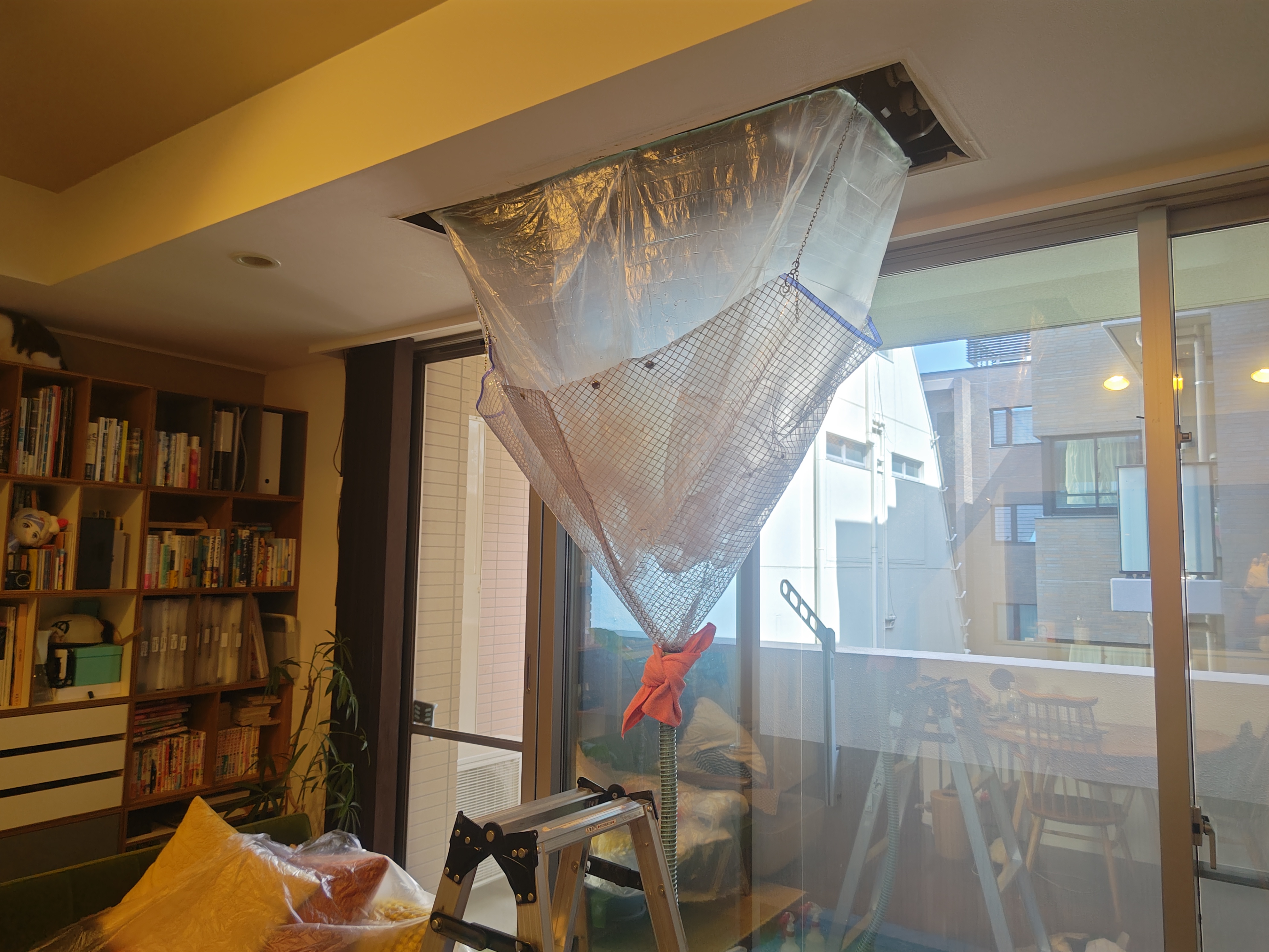 東京都新宿区四谷三栄町の家庭用天井埋め込みエアコンの作業後1