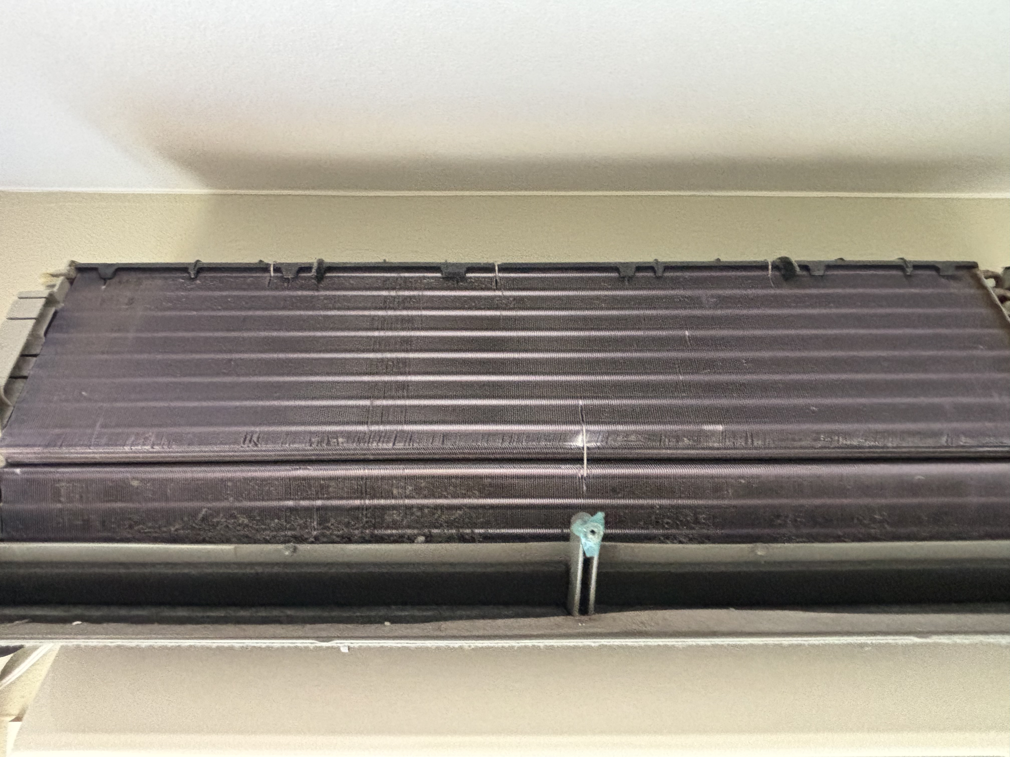 埼玉県さいたま市南区のお掃除機能付きエアコンの作業前1