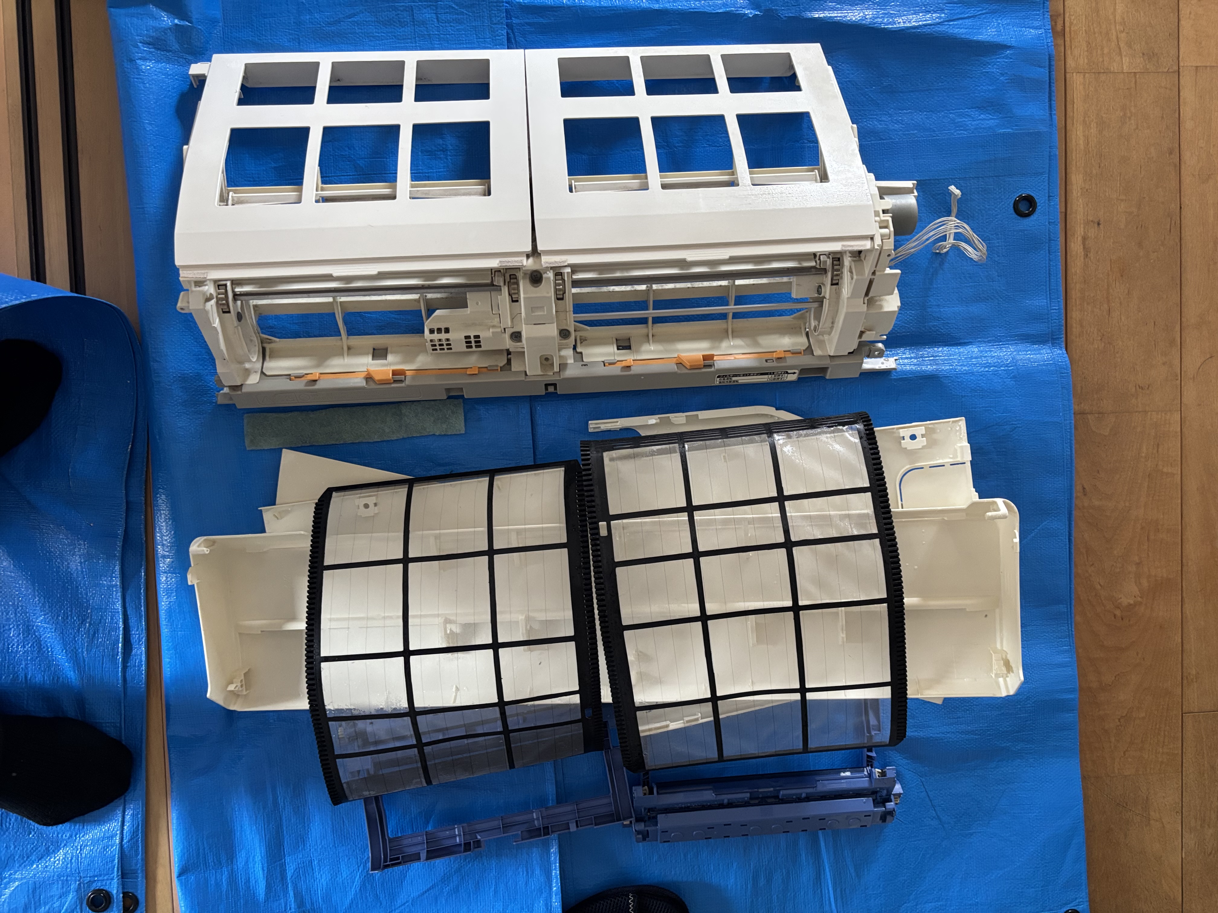 埼玉県さいたま市南区のお掃除機能付きエアコンの作業前3