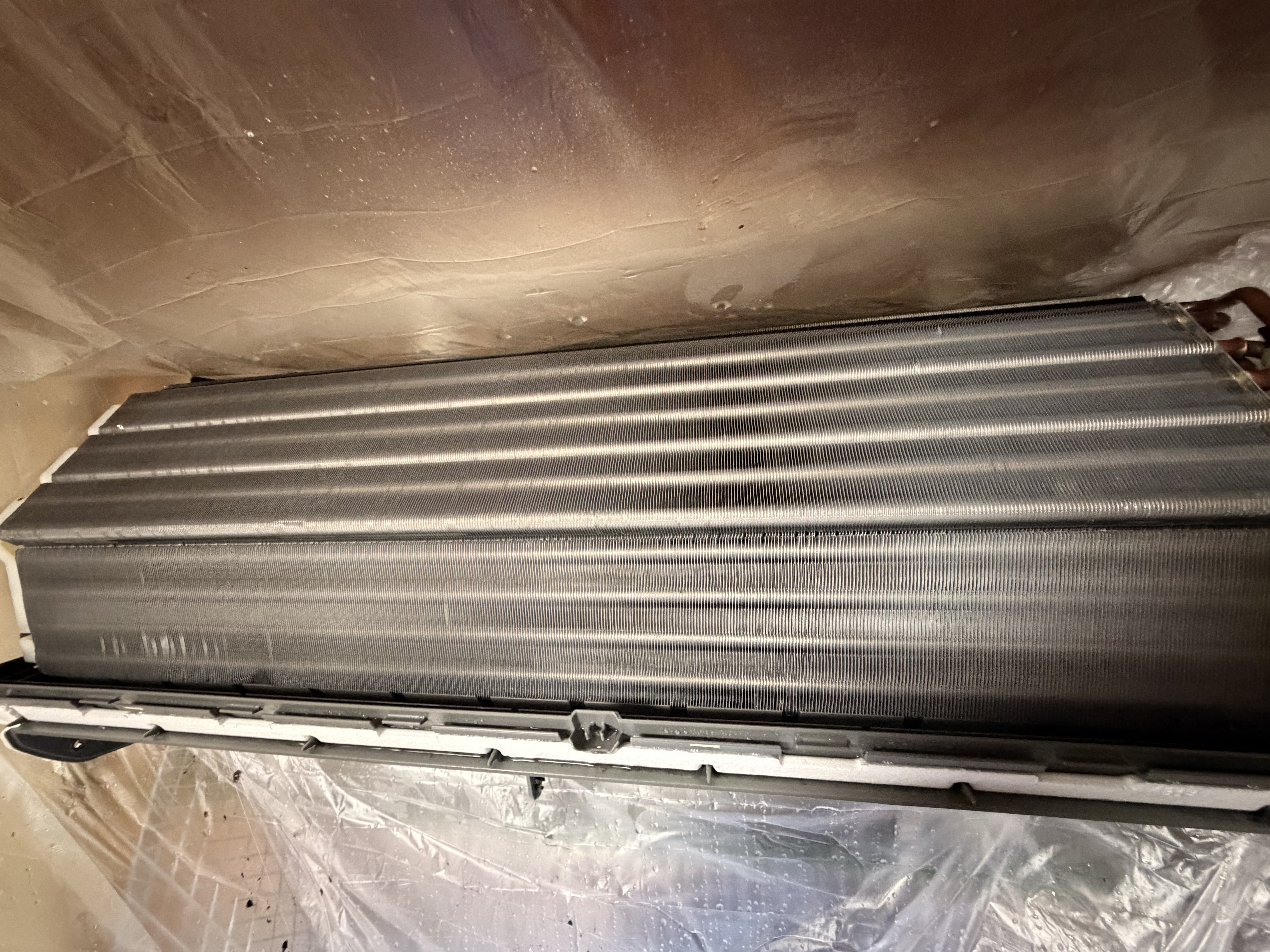 茨城県ひたちなか市の壁掛けエアコンの作業前1