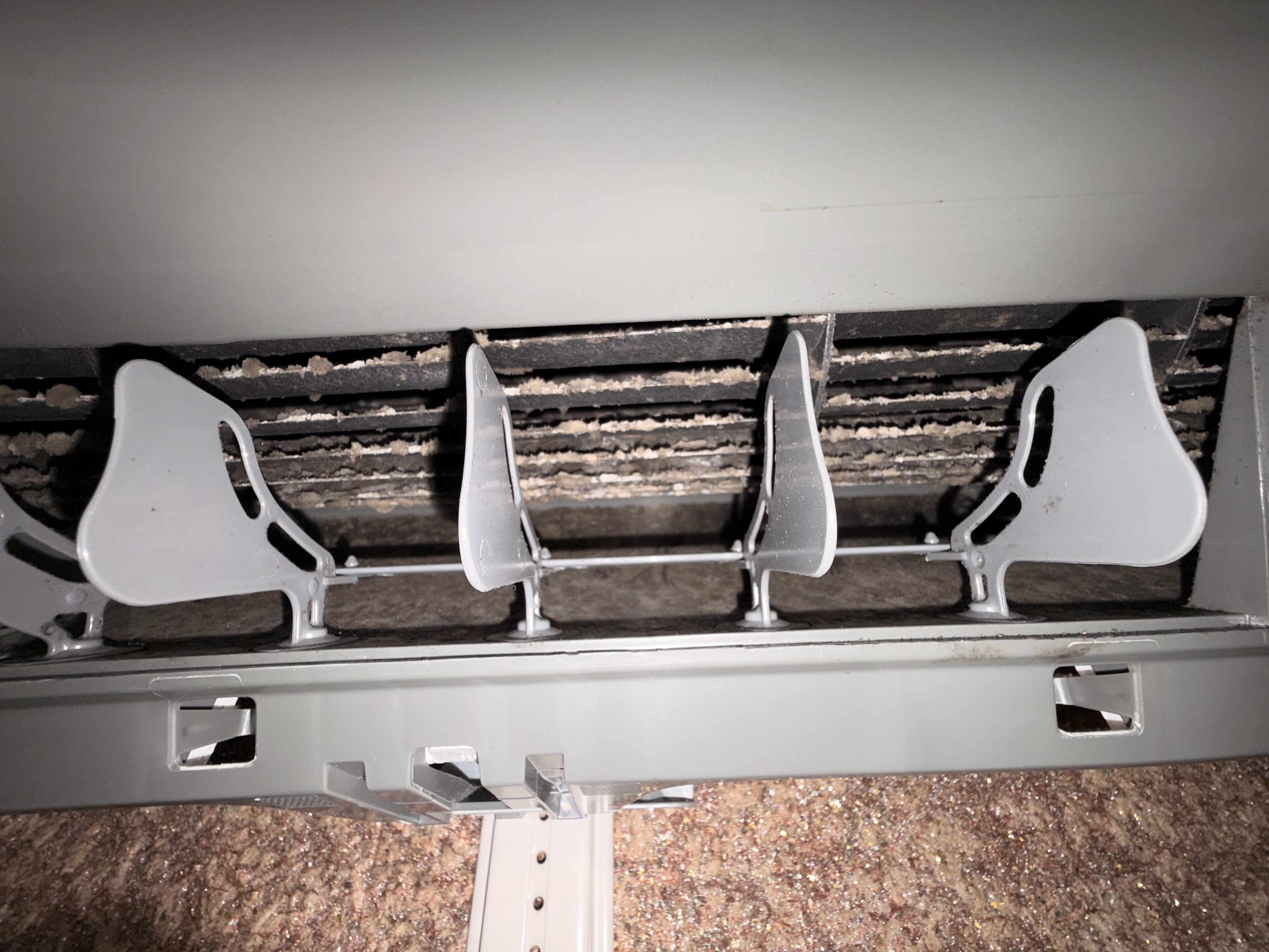 茨城県ひたちなか市の壁掛けエアコンの作業前2