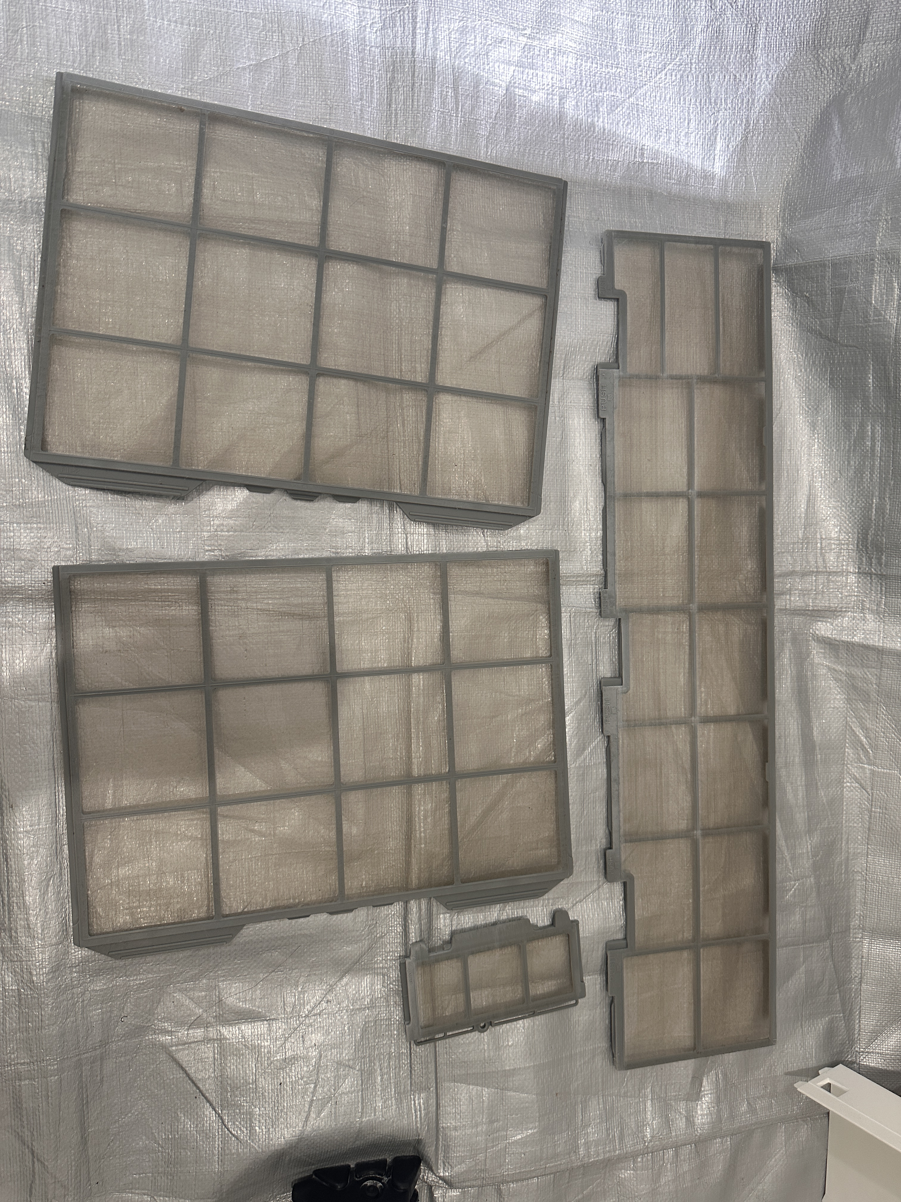 三重県松阪市の壁掛けエアコンの作業前3