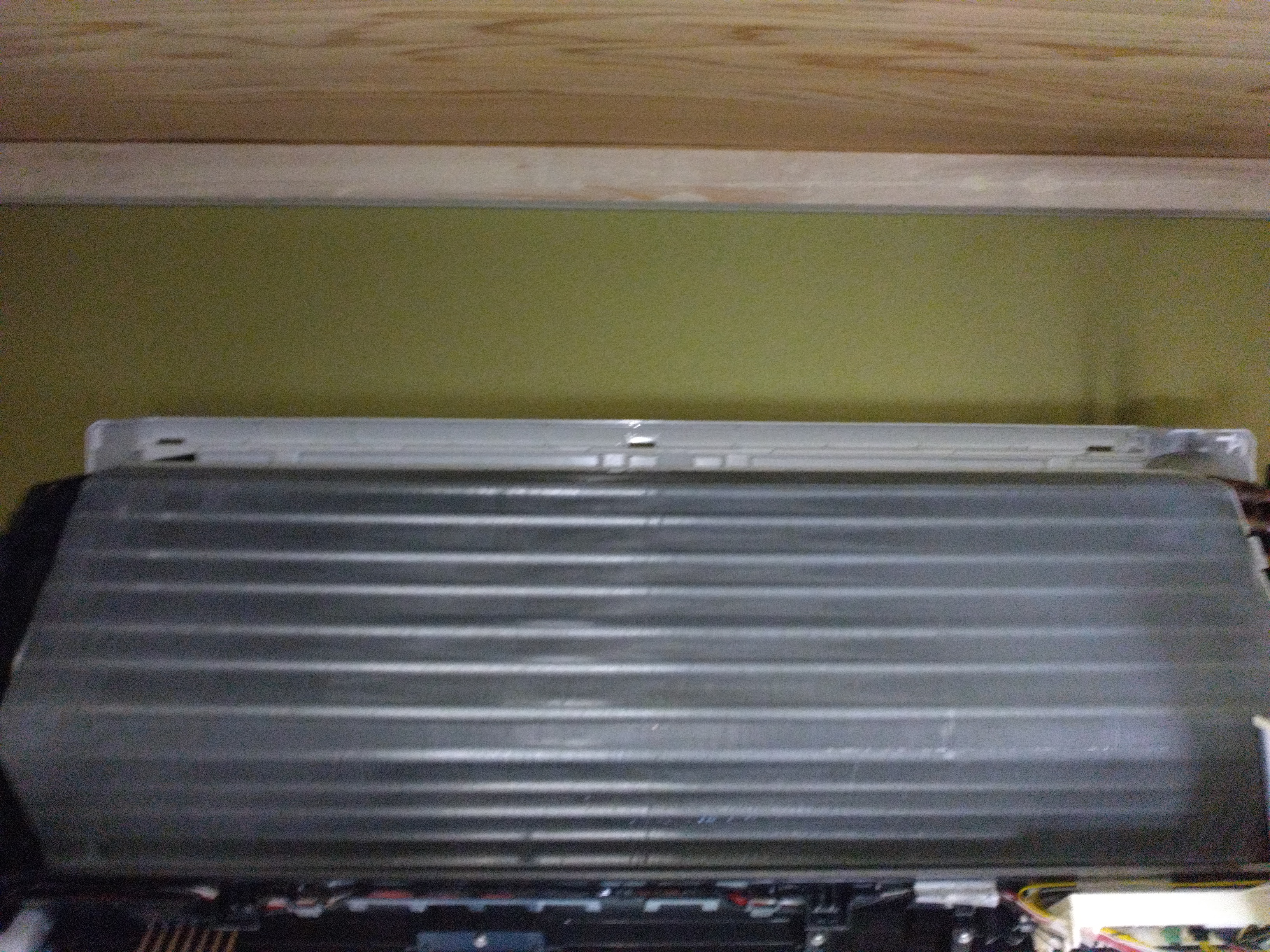 山梨県甲府市蓬沢のお掃除機能付きエアコンの作業後1