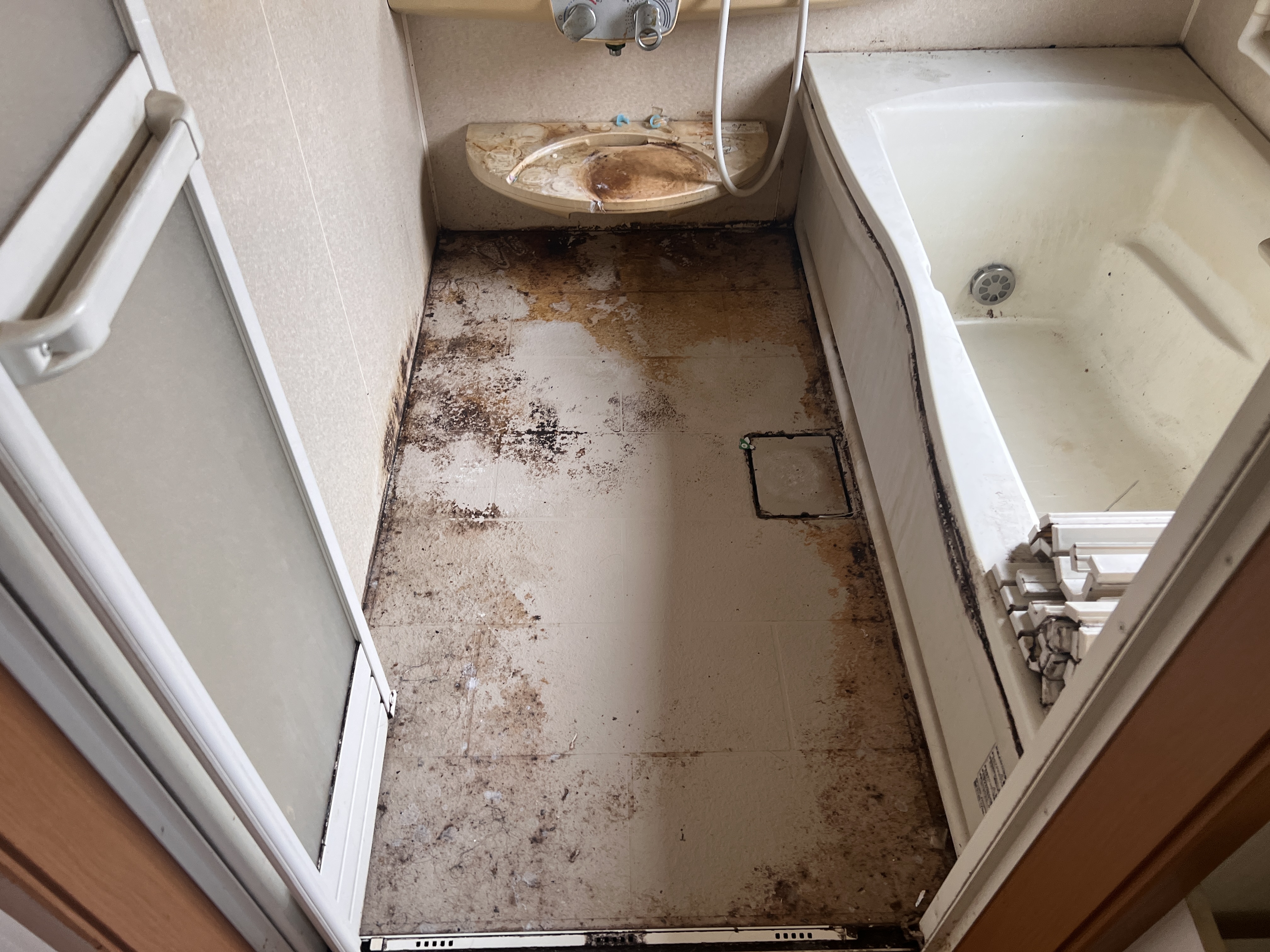 静岡県浜松市中央区和合のマンション・戸建て売却前の徹底クリーニングの作業前1