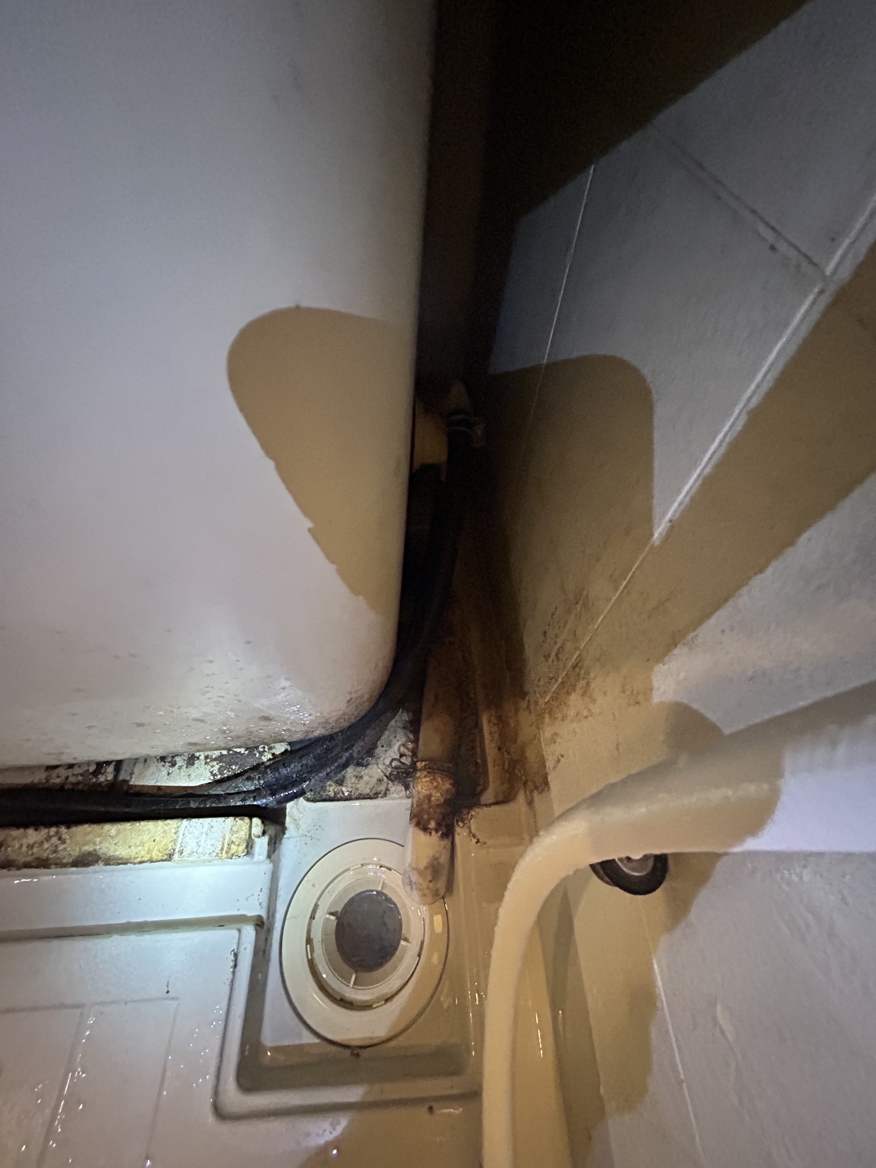 神奈川県川崎市多摩区登戸の浴室・お風呂クリーニングの作業前1