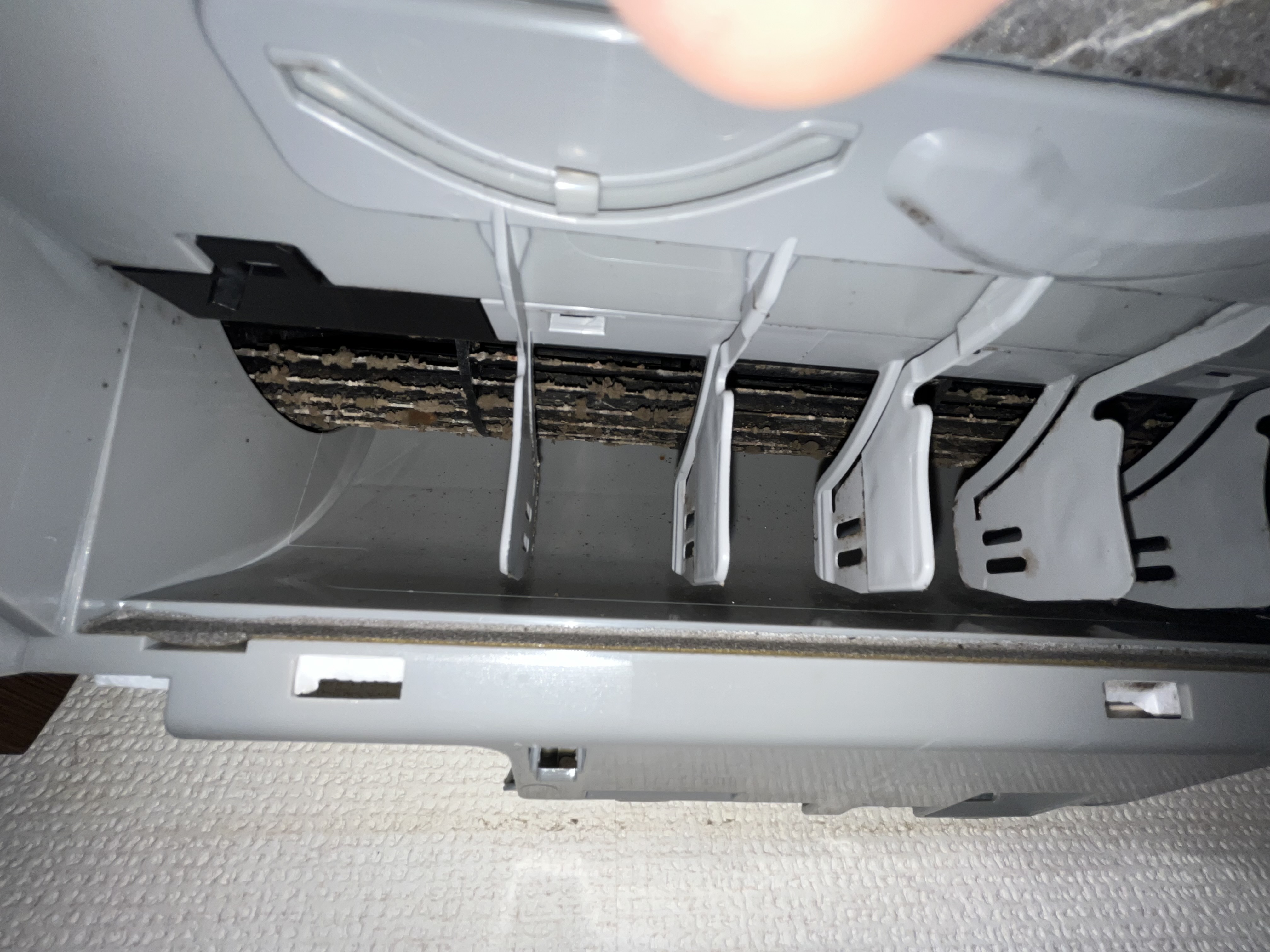 大阪府茨木市の壁掛けエアコンの作業前1