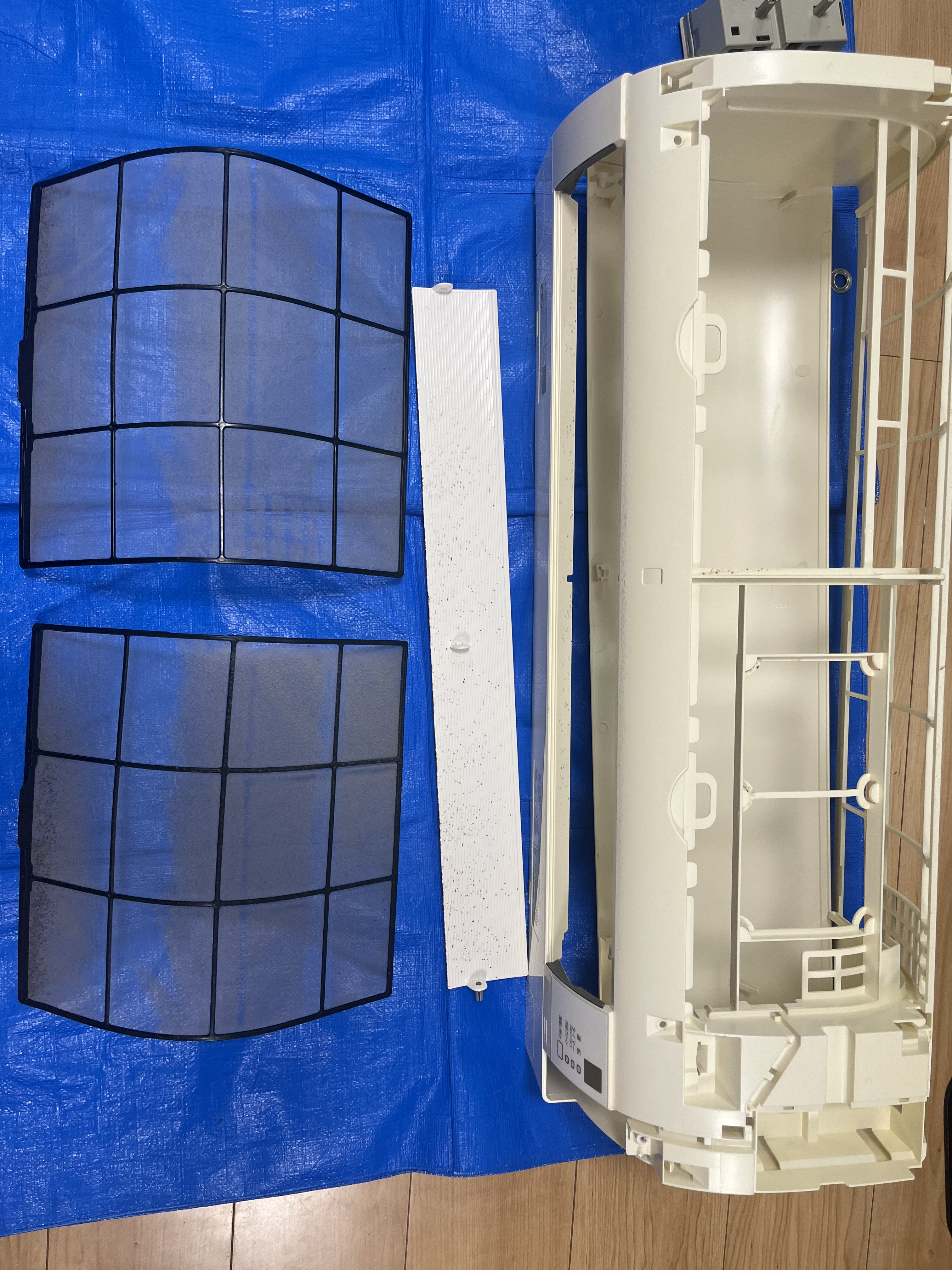 大阪府茨木市の壁掛けエアコンの作業前2