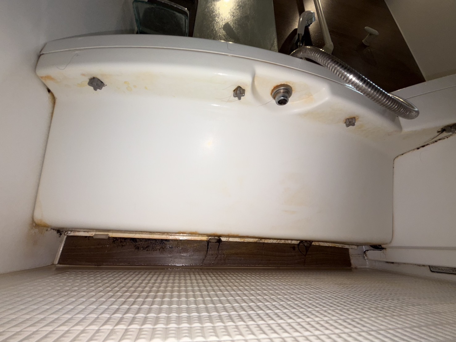 千葉県袖ケ浦市袖ヶ浦駅前の浴室・お風呂クリーニングの作業前1