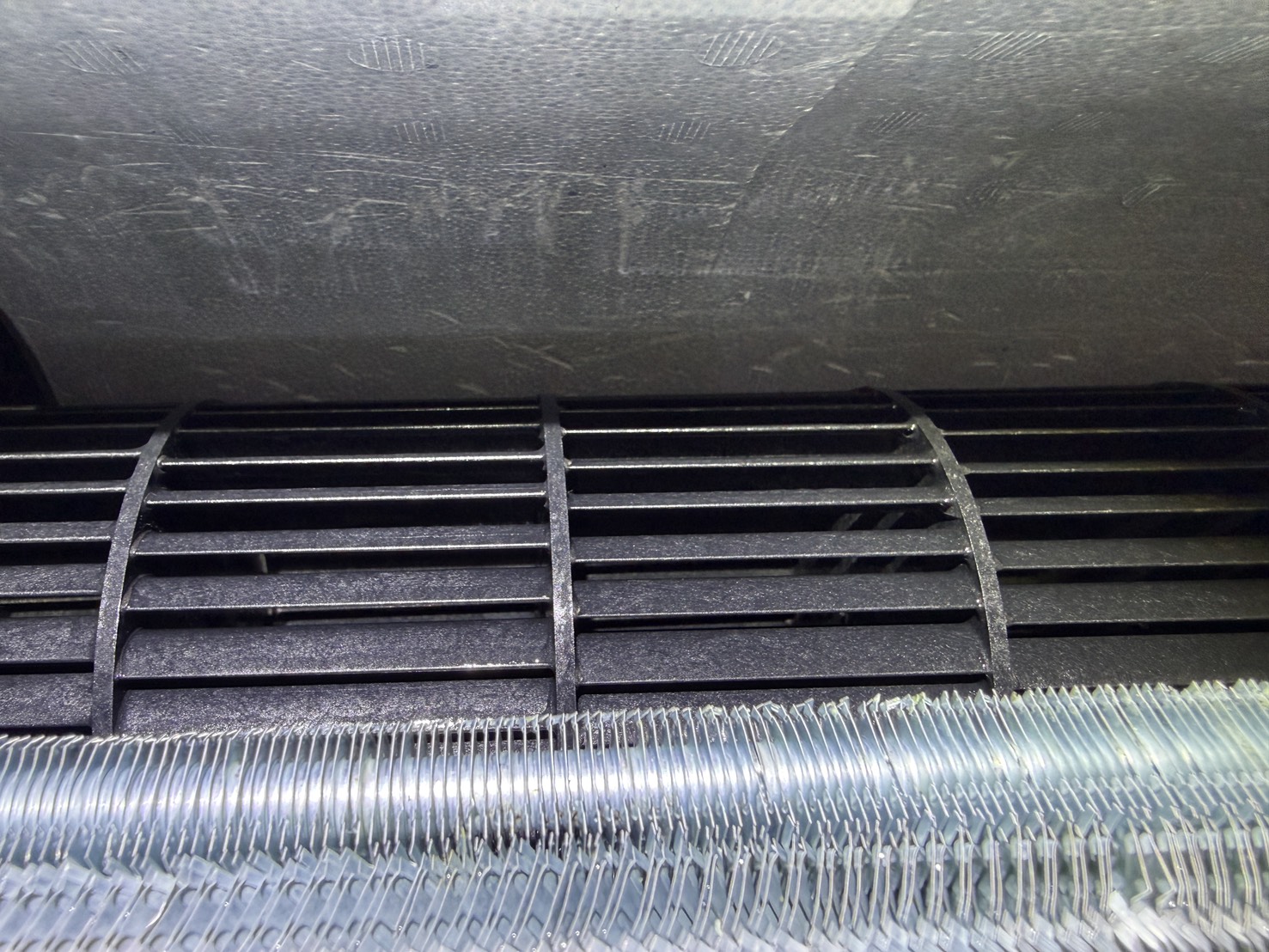 東京都港区南麻布の家庭用天井埋め込みエアコンの作業後2