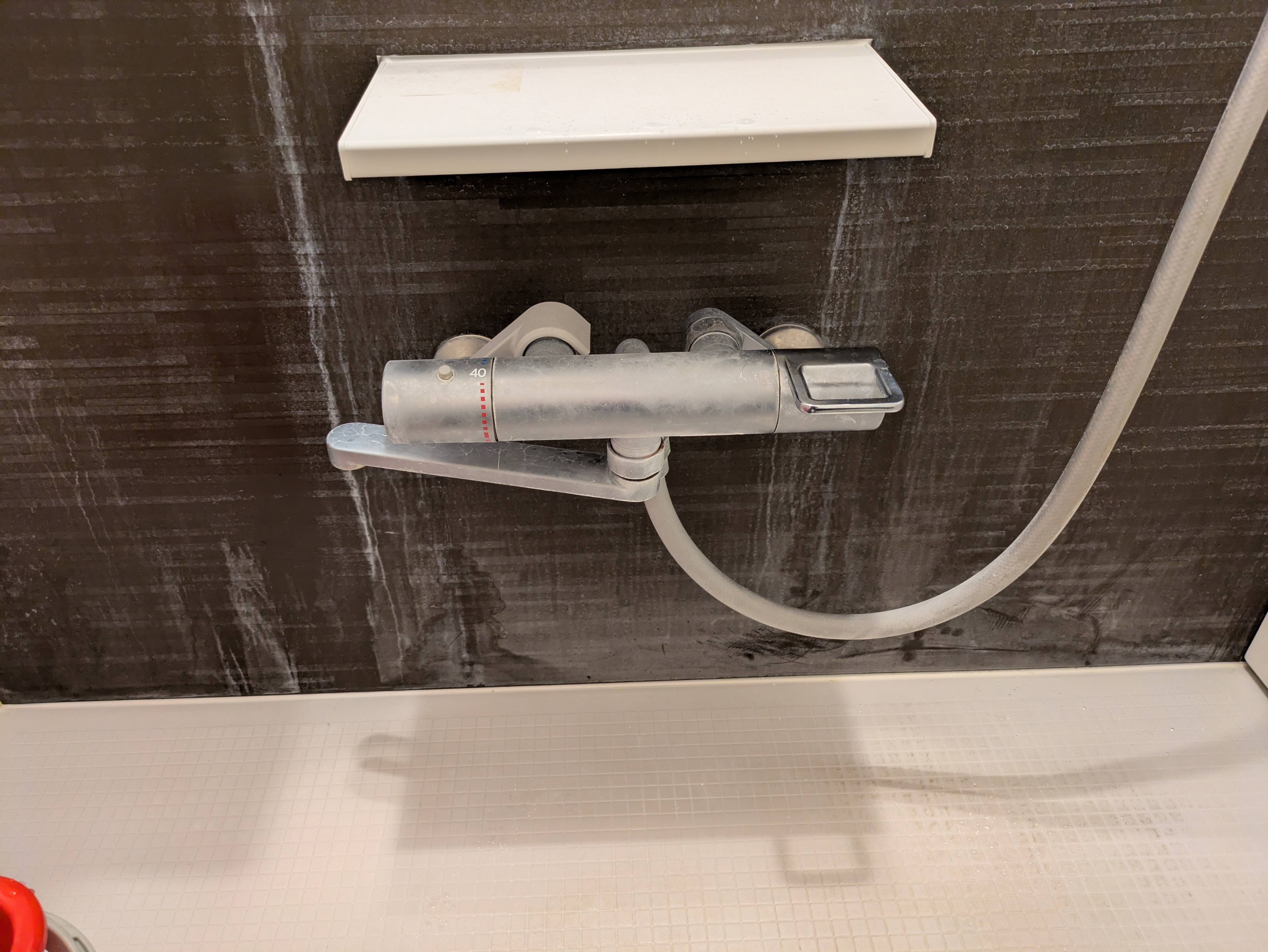 埼玉県さいたま市岩槻区西町の浴室・お風呂クリーニングの作業前3