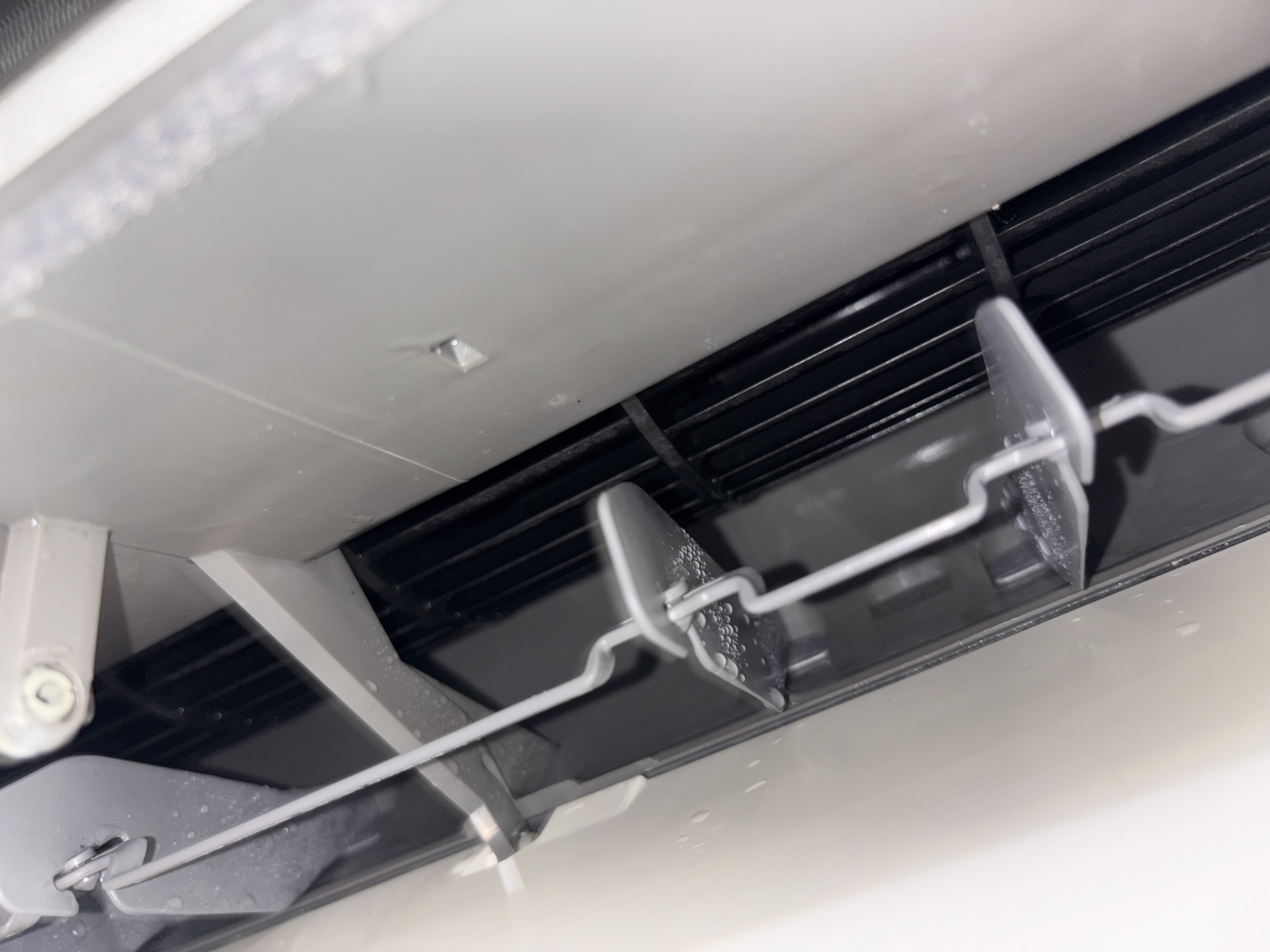 神奈川県藤沢市のお掃除機能付きエアコンの作業後2