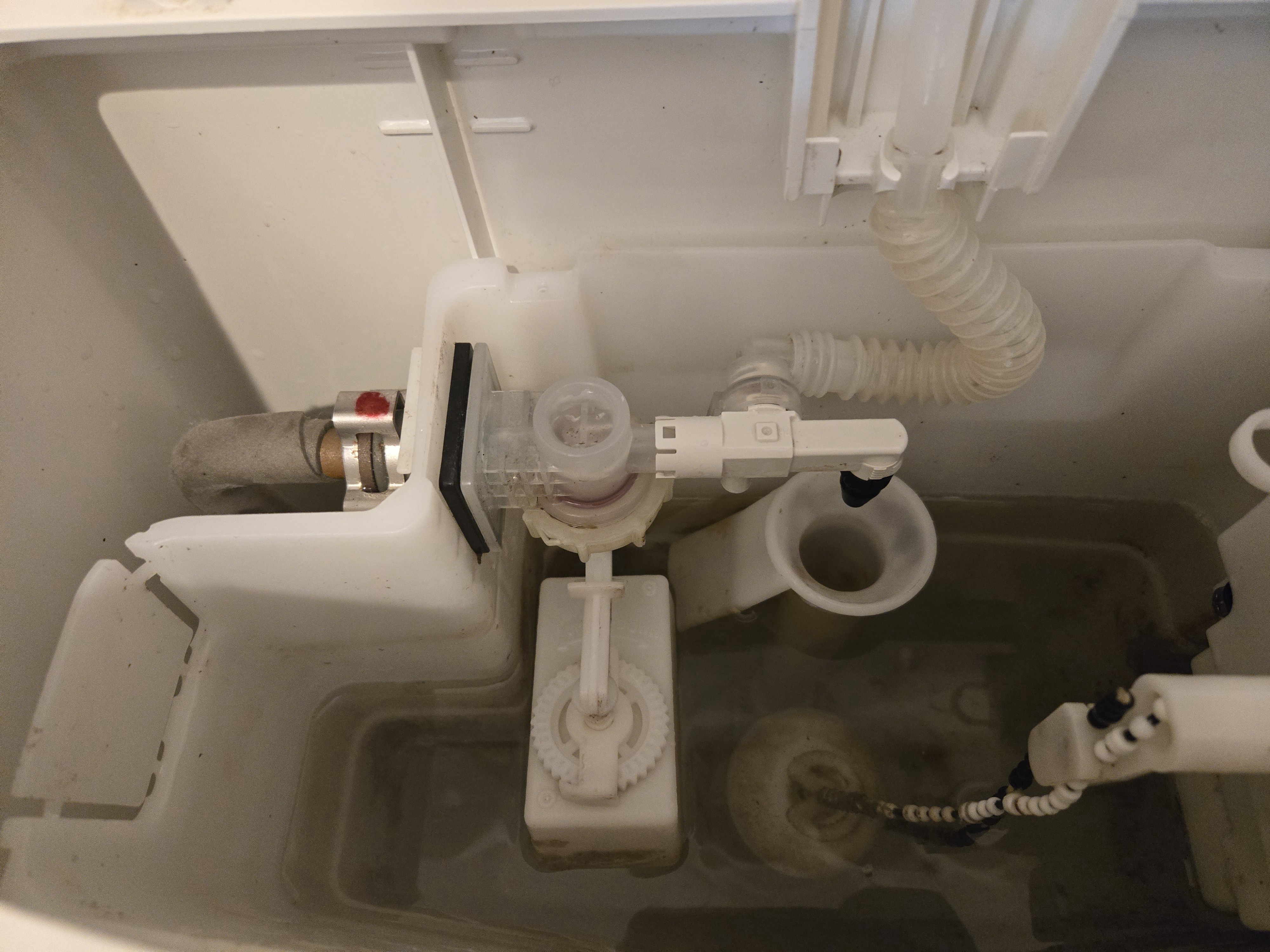 東京都調布市のトイレクリーニングの作業後2