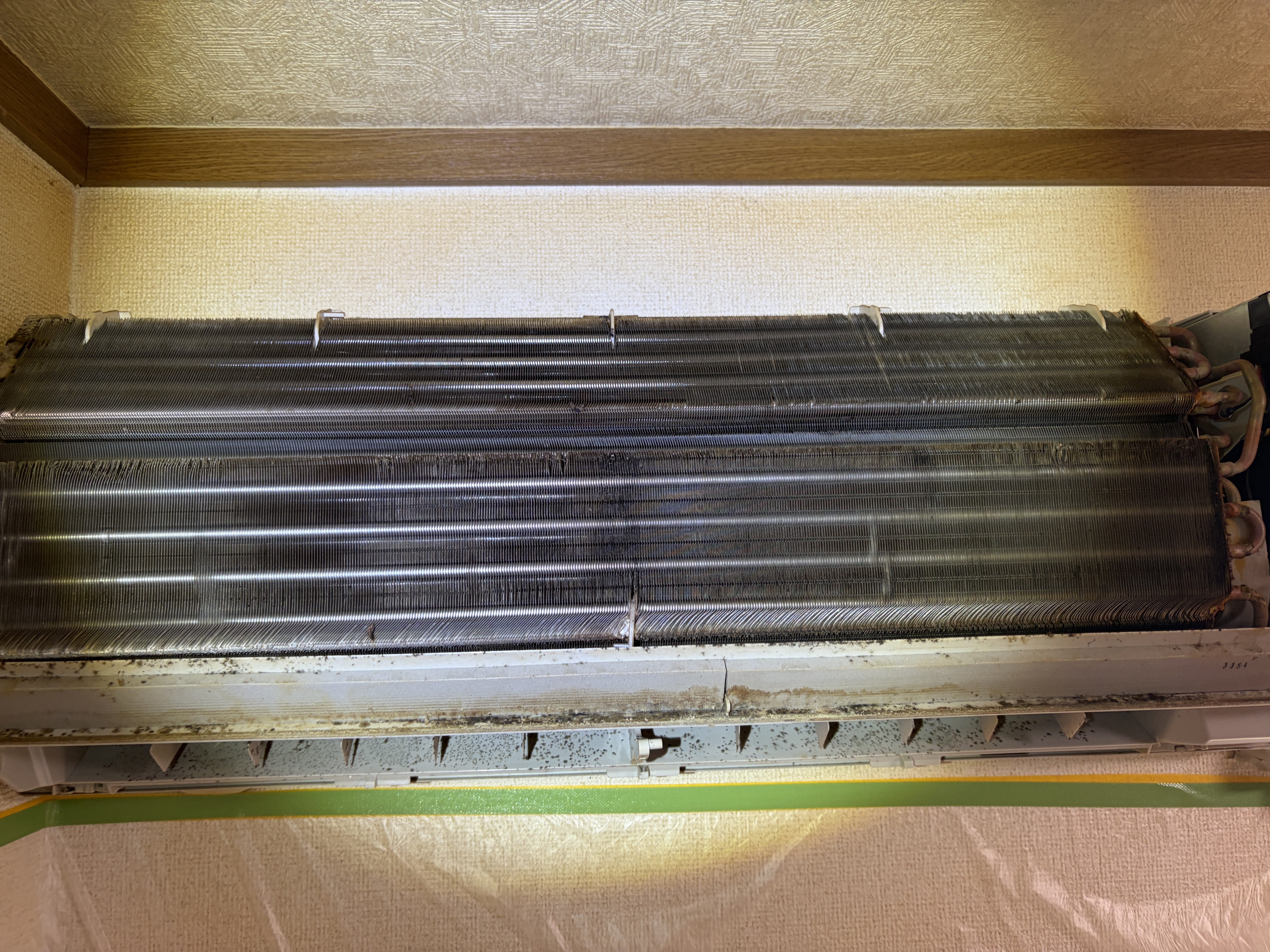 兵庫県川西市大和の壁掛けエアコンの作業前2