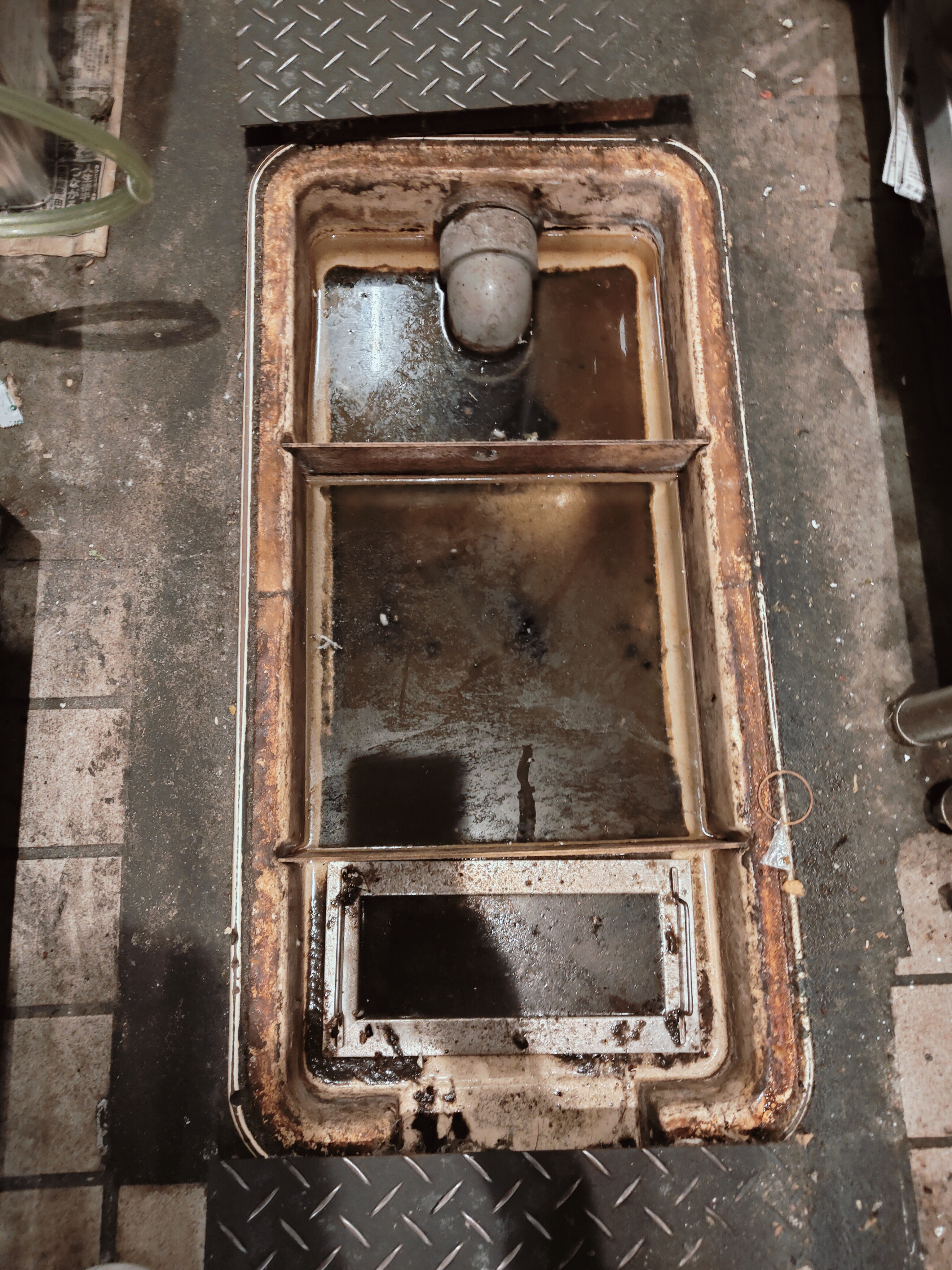 大阪府池田市の飲食店清掃の作業前1