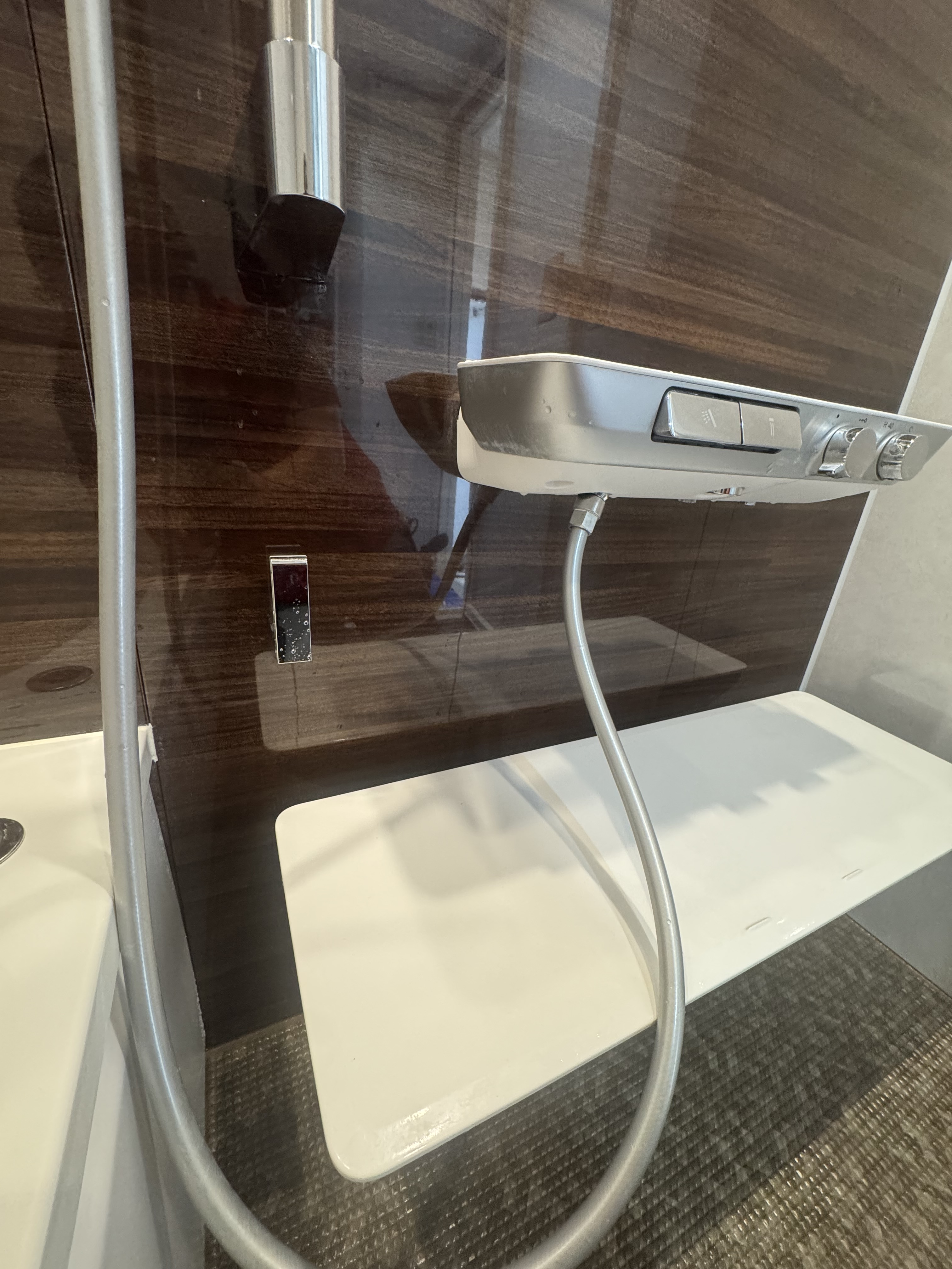 千葉県浦安市富岡の浴室・お風呂クリーニングの作業後1