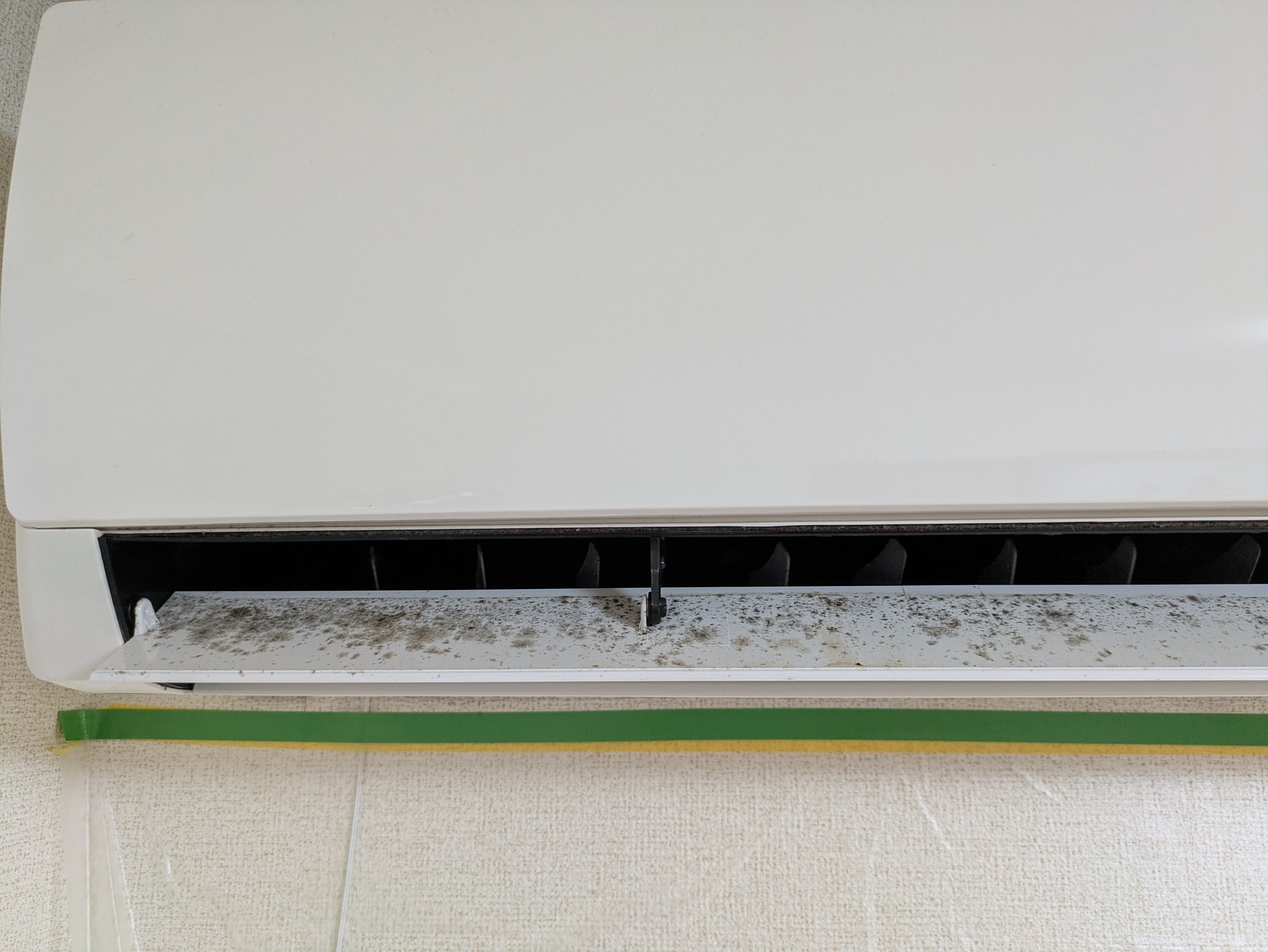 埼玉県さいたま市岩槻区加倉の壁掛けエアコンの作業前2