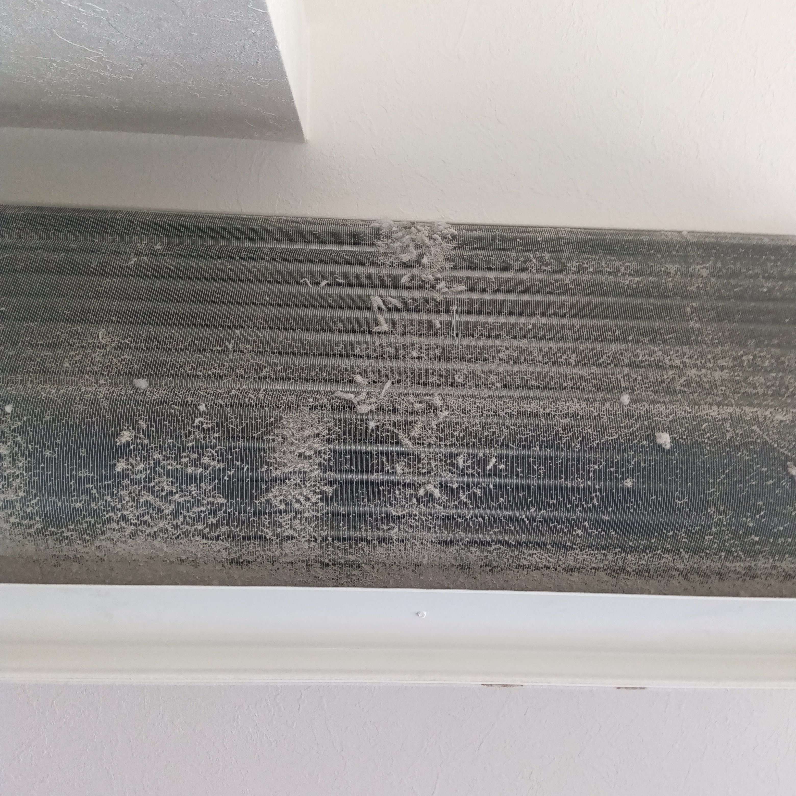 長野県松本市のお掃除機能付きエアコンの作業前1