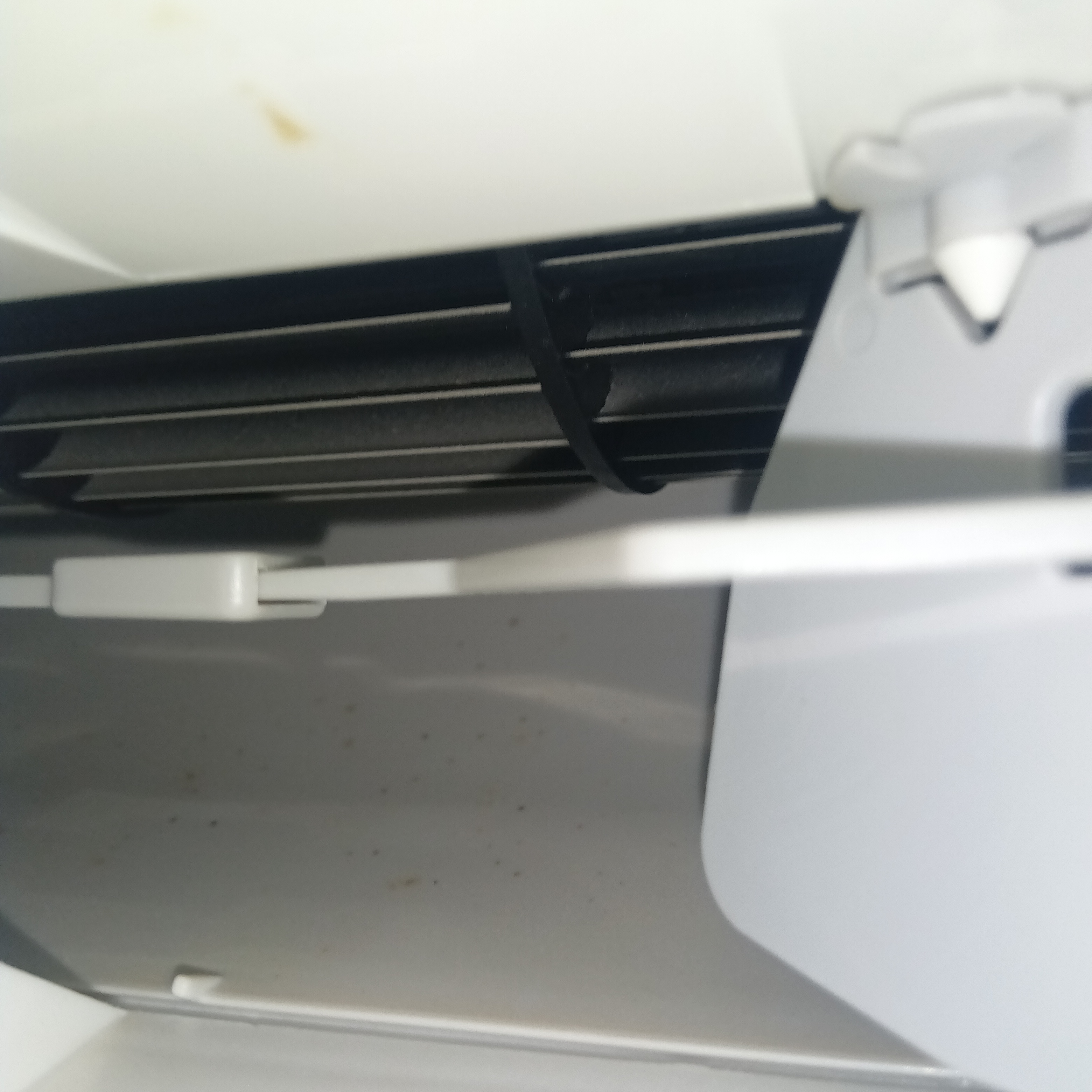 長野県松本市のお掃除機能付きエアコンの作業前2