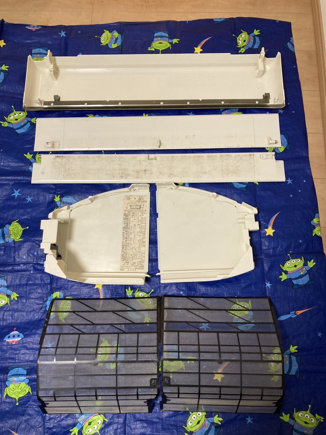 大阪府高槻市高垣町の壁掛けエアコンの作業前2