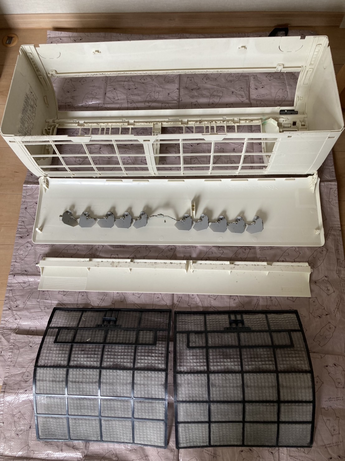 大阪府高槻市高垣町の壁掛けエアコンの作業前2