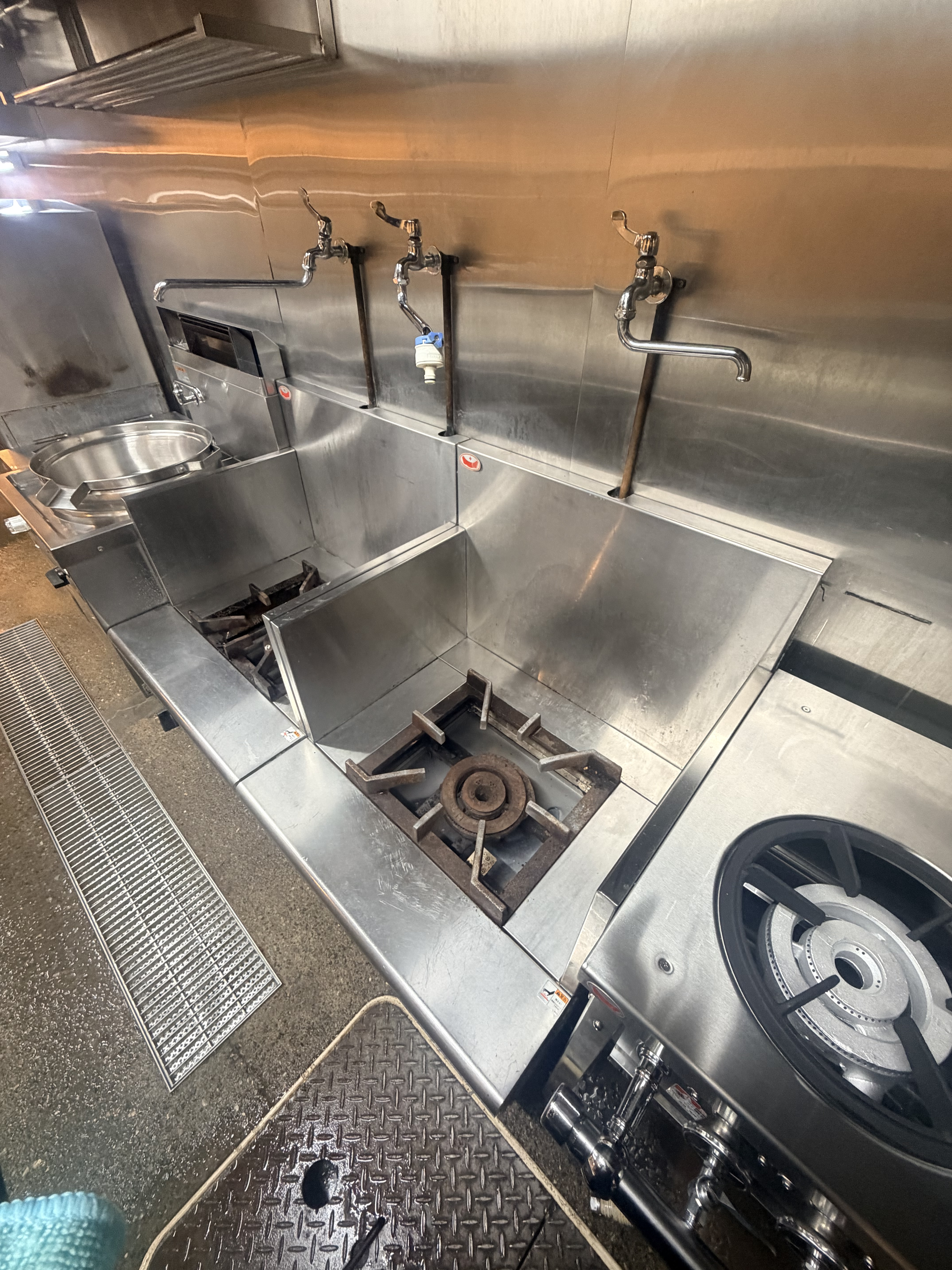 千葉県船橋市本町のキッチンクリーニングの作業後1