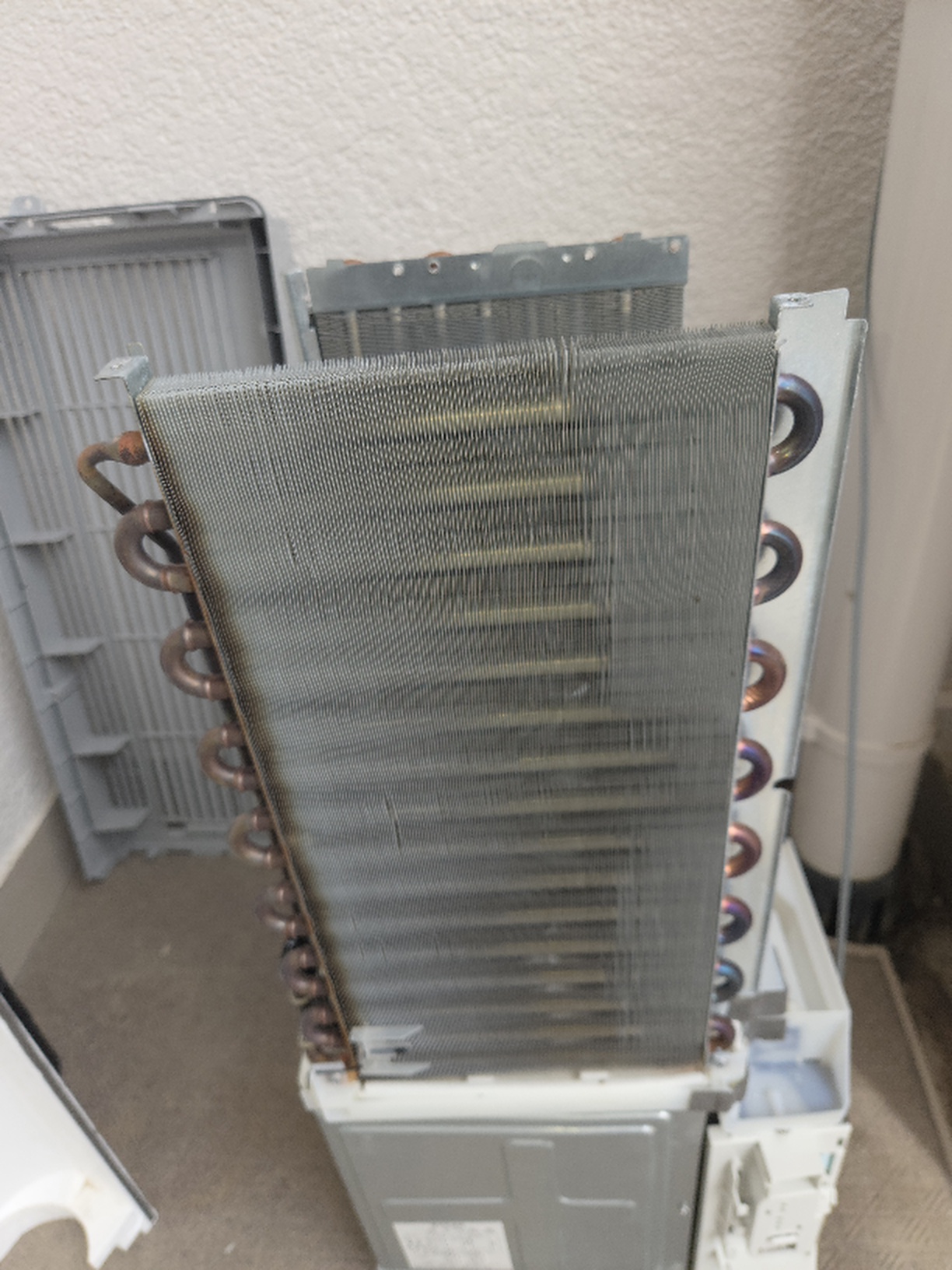 兵庫県宝塚市逆瀬台の壁掛けエアコンの作業前3