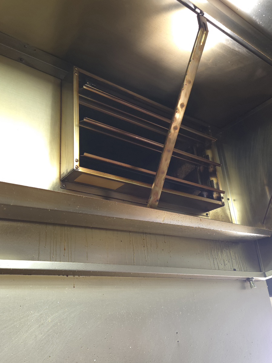 大阪府箕面市小野原東の飲食店清掃の作業前1