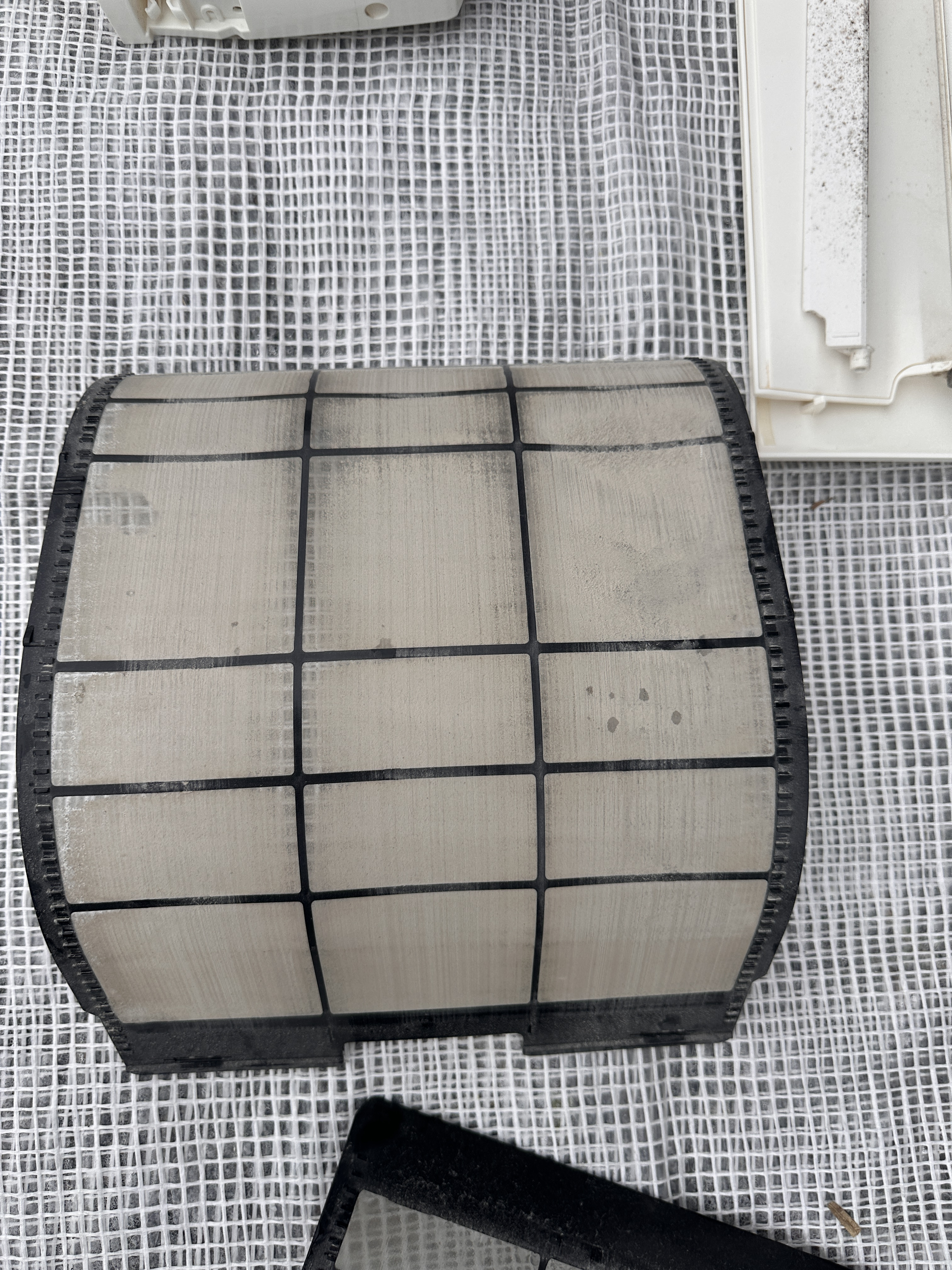 三重県松阪市嬉野の壁掛けエアコンの作業前1