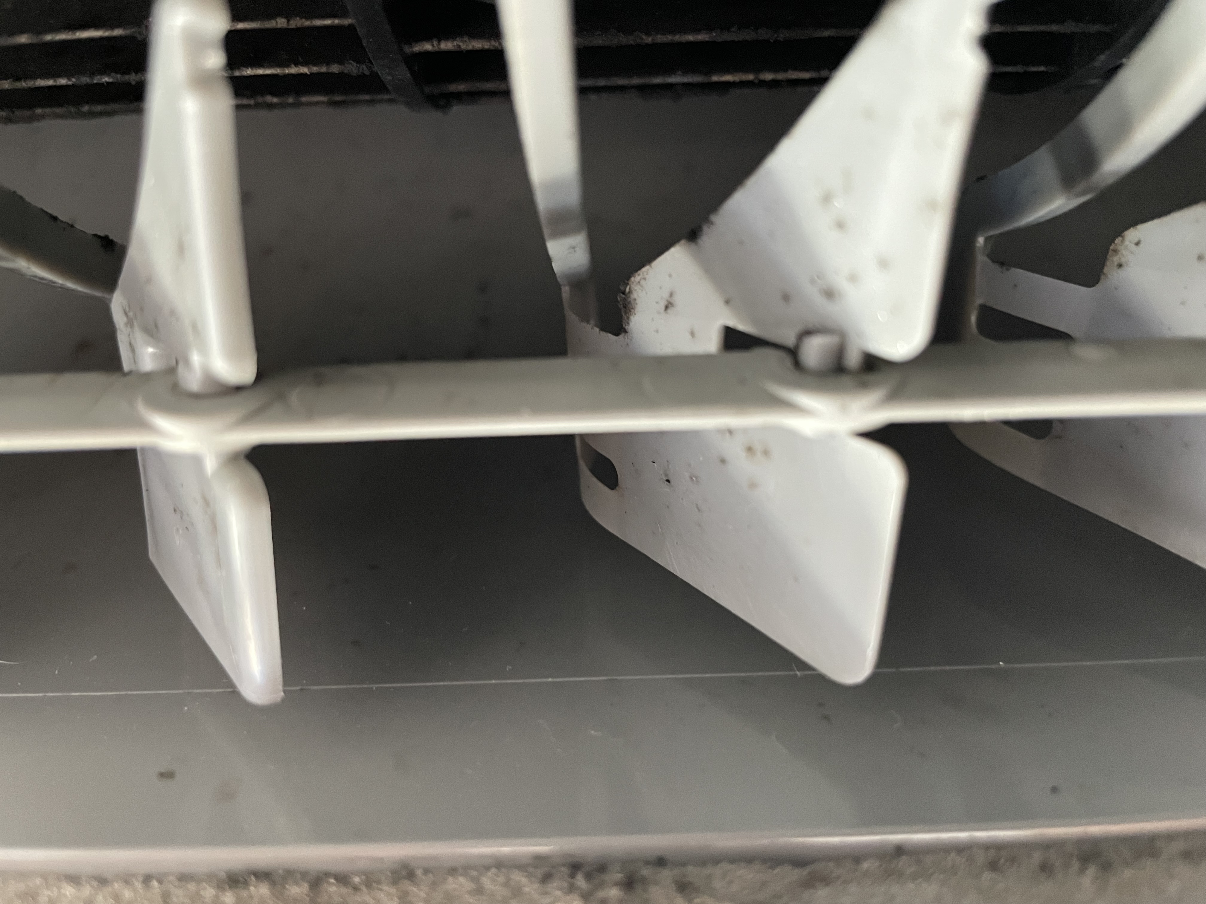 千葉県市川市真間のお掃除機能付きエアコンの作業前1