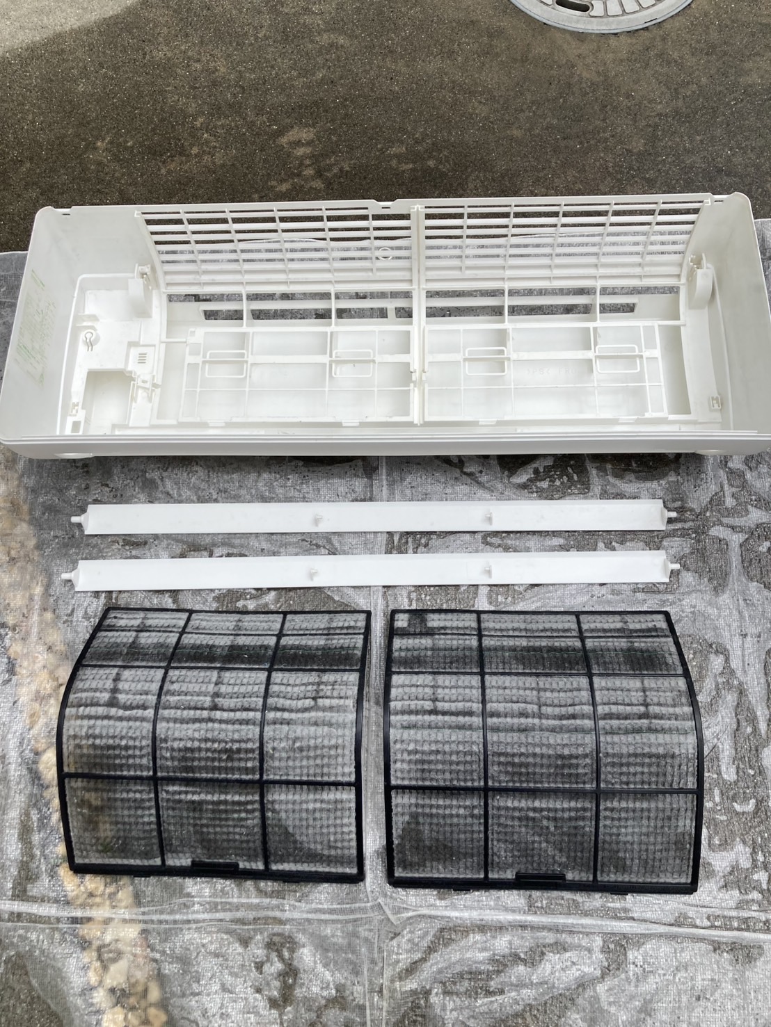 大阪府大阪狭山市の壁掛けエアコンの作業前2