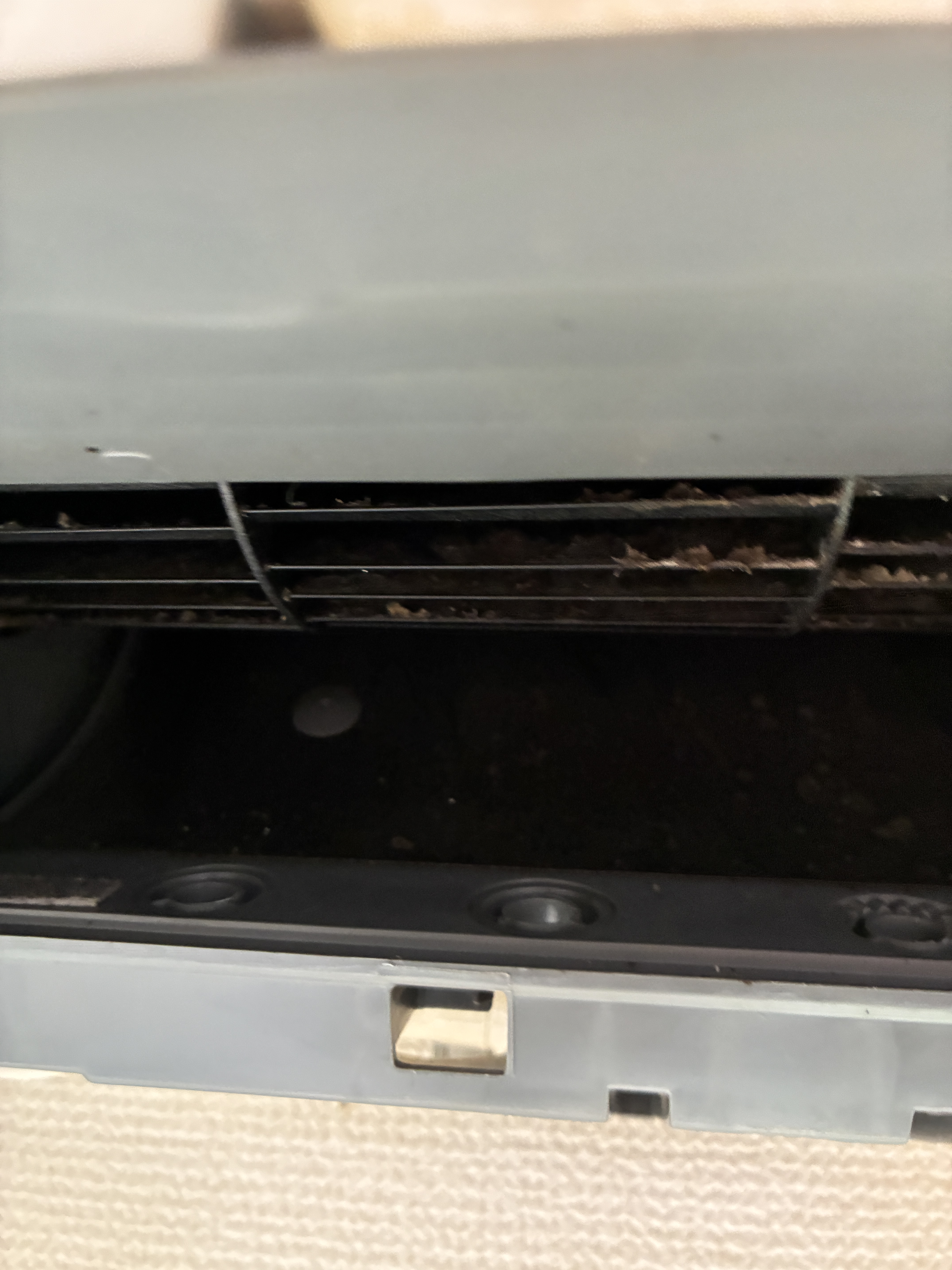 大阪府東大阪市西石切の壁掛けエアコンの作業前3