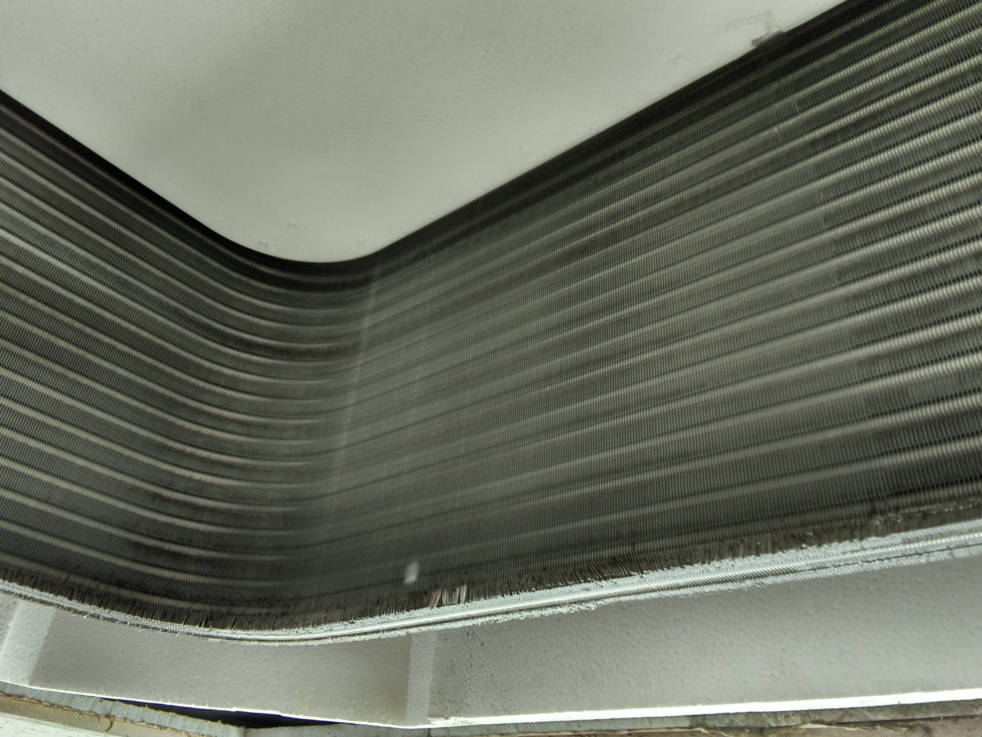 福島県いわき市の業務用天井埋め込みエアコンの作業後1