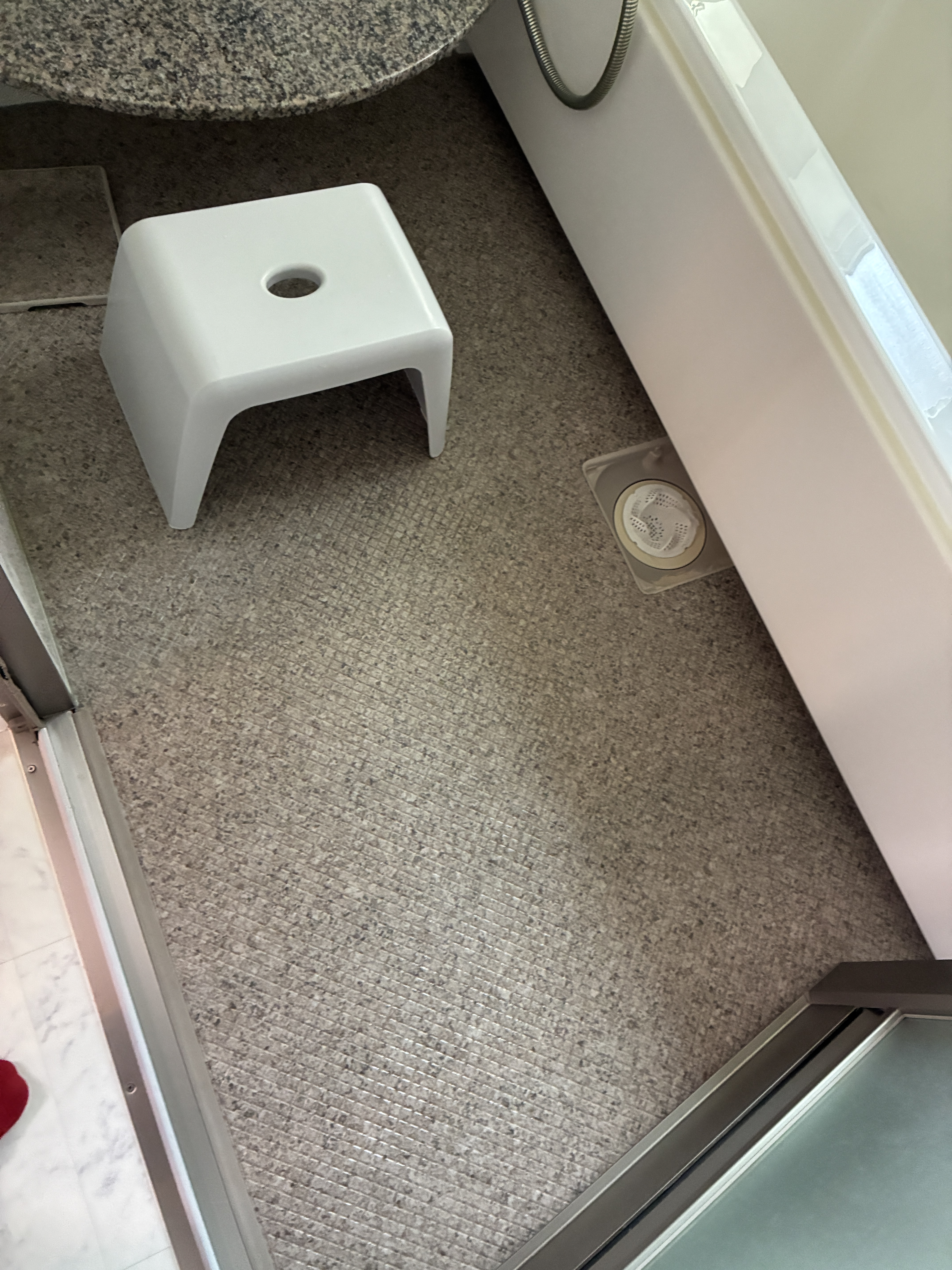 大阪府大阪狭山市の浴室・お風呂クリーニングの作業後2