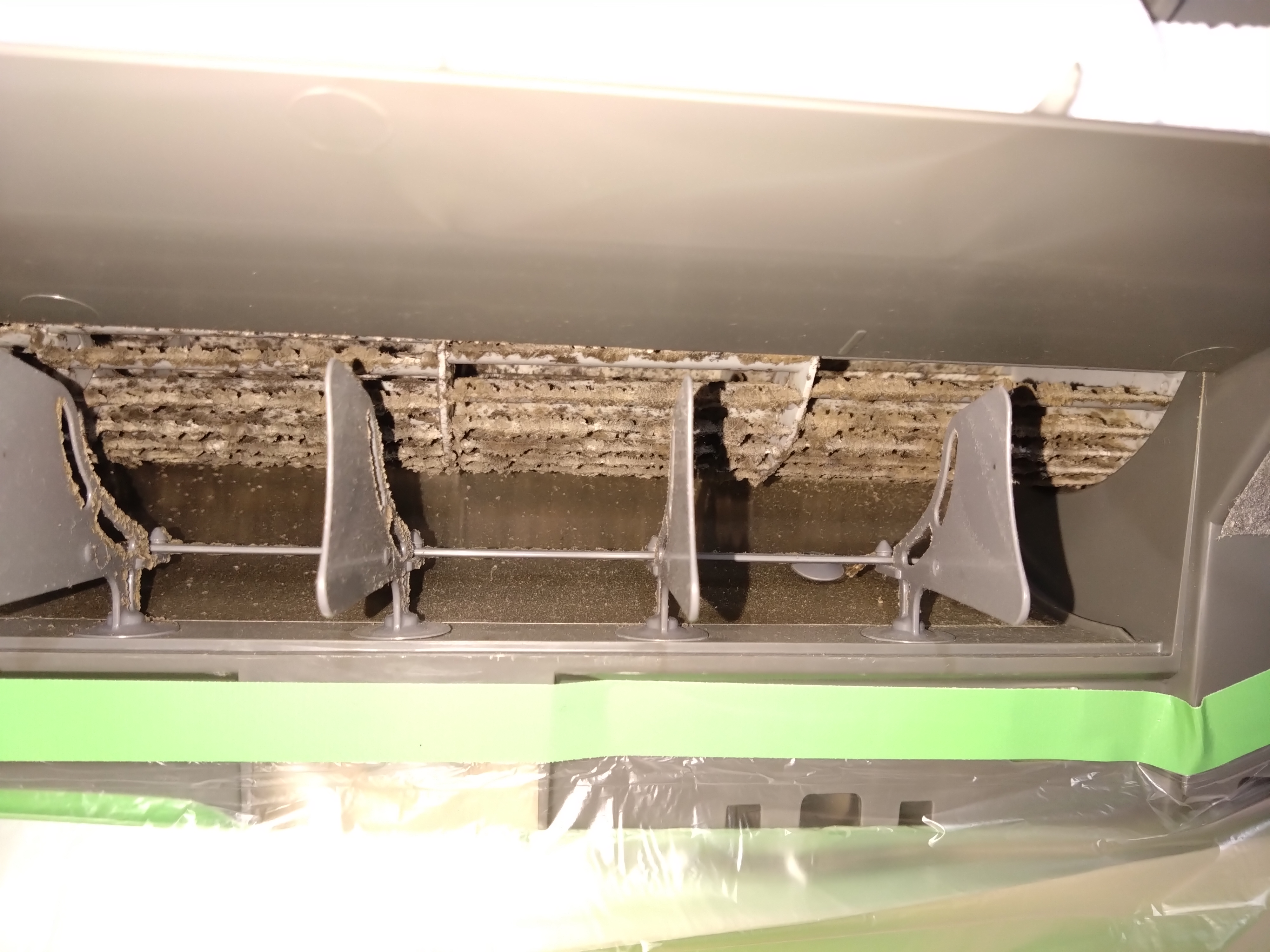 滋賀県草津市の壁掛けエアコンの作業前1