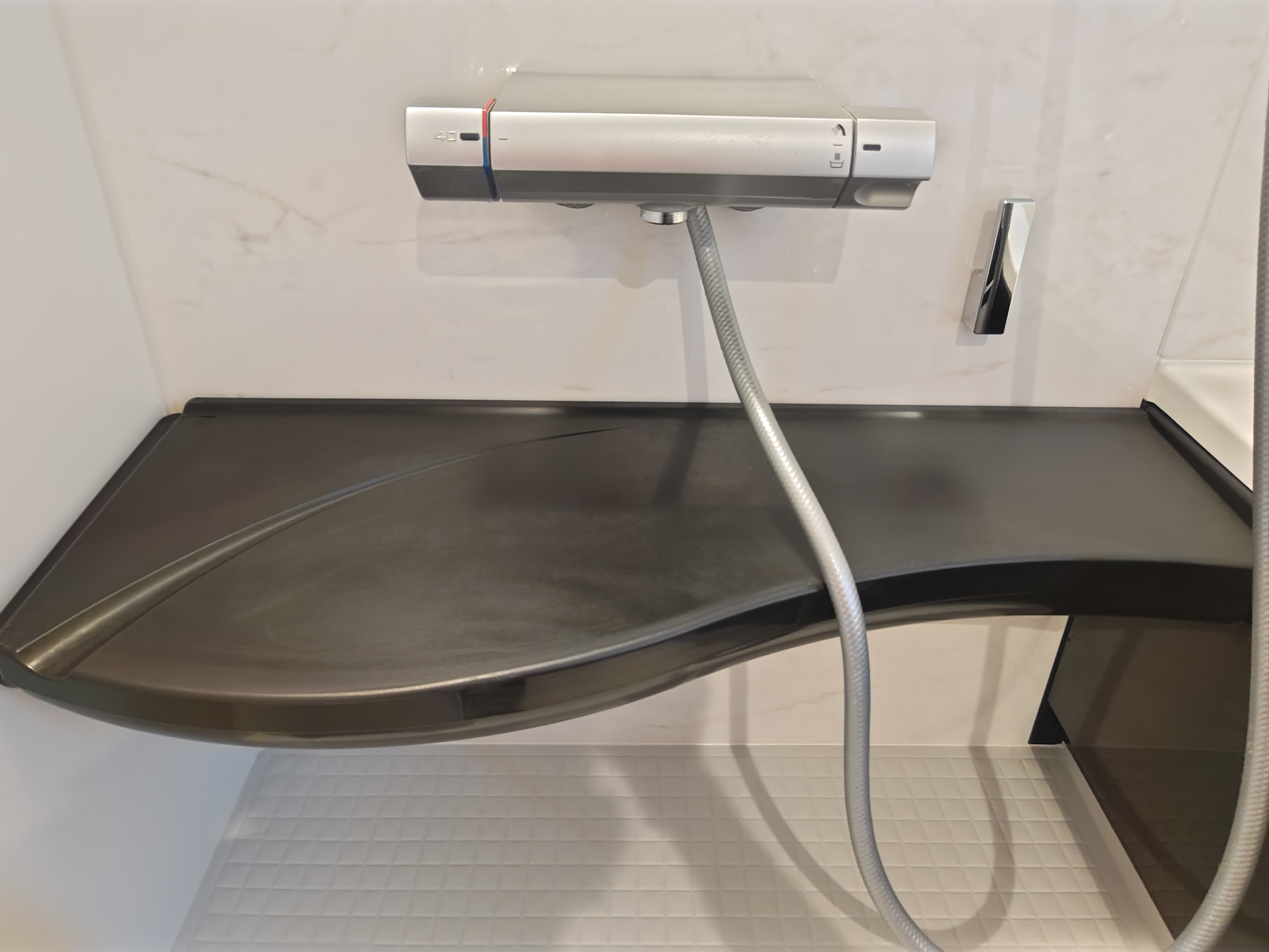 東京都新宿区納戸町の浴室・お風呂クリーニングの作業後1