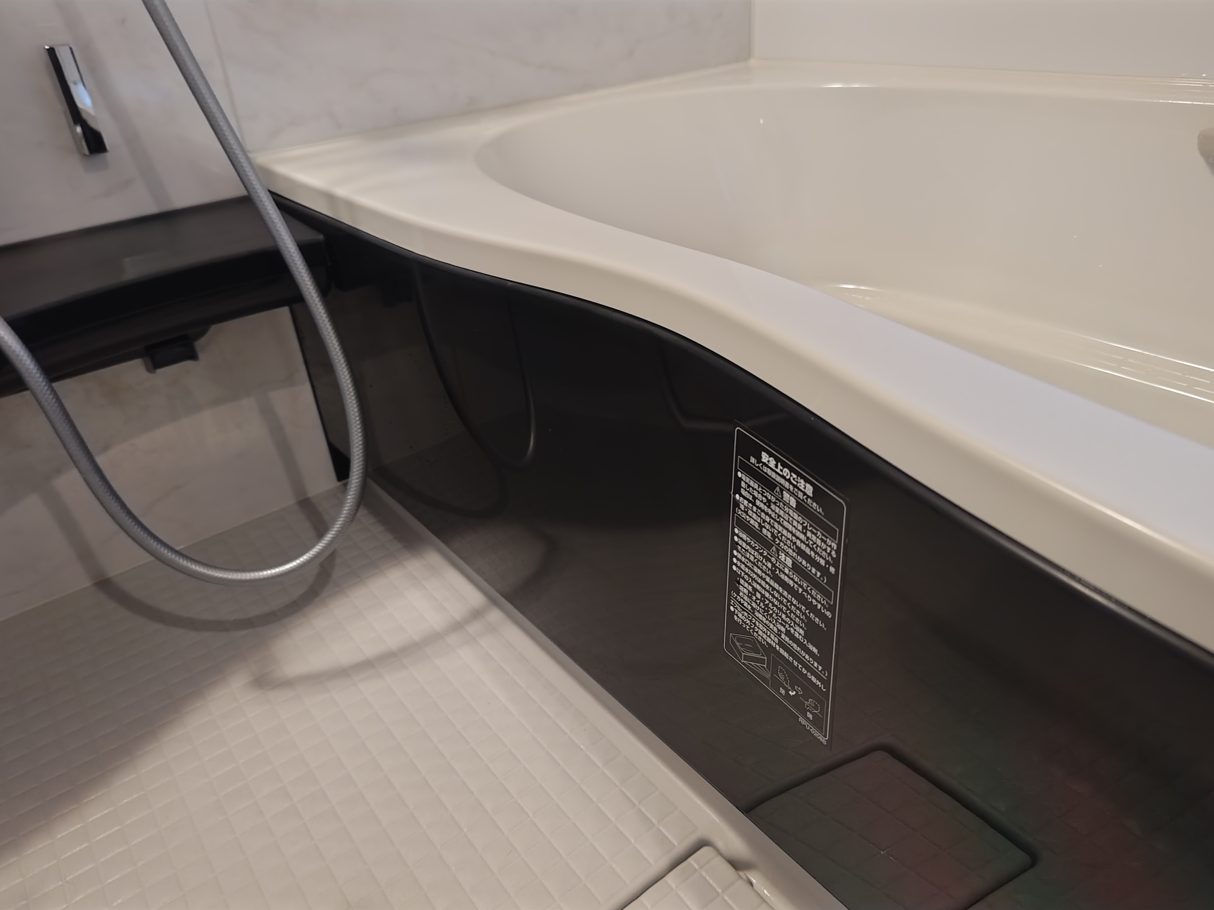 東京都新宿区納戸町の浴室・お風呂クリーニングの作業後2