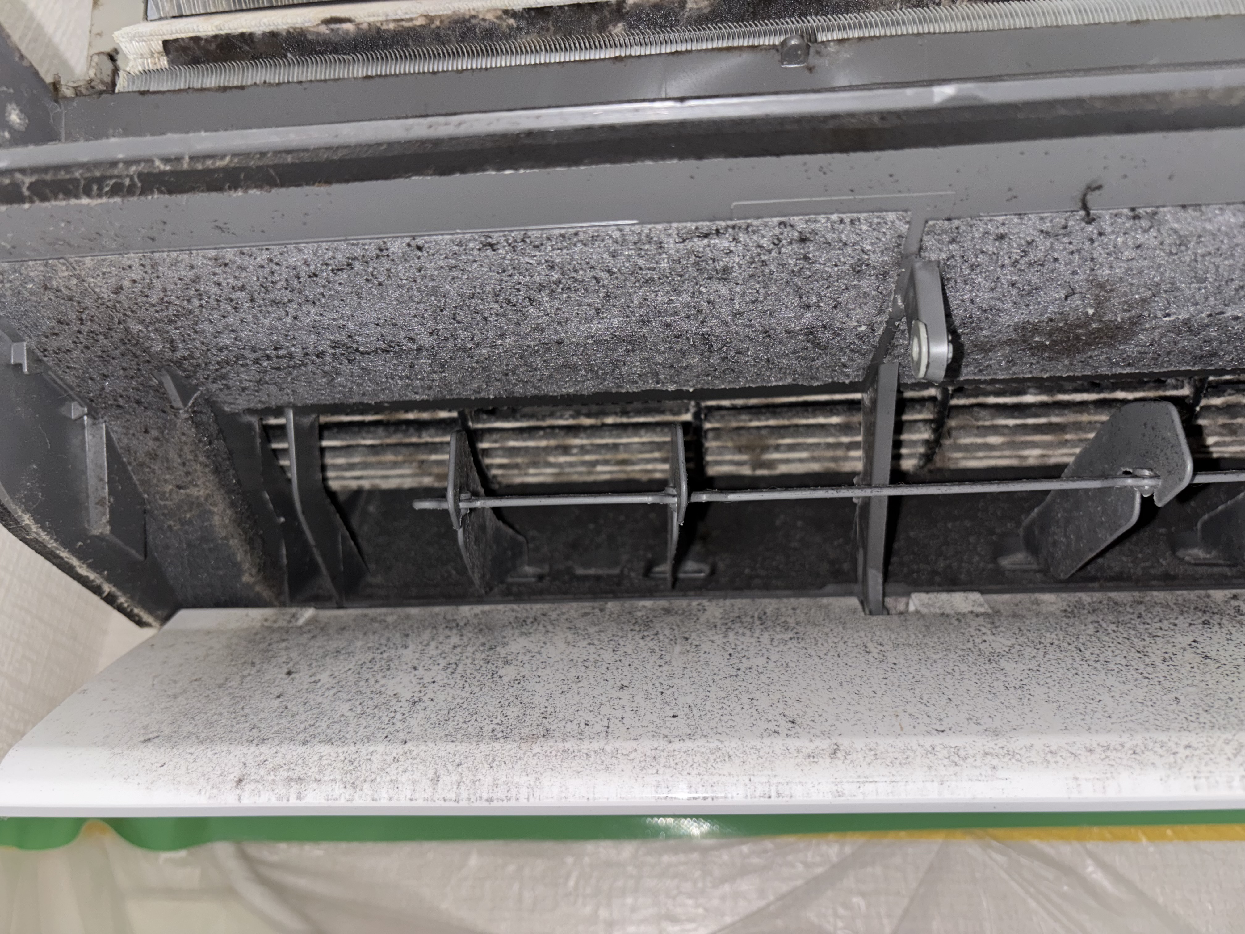 埼玉県さいたま市岩槻区の壁掛けエアコンの作業前1